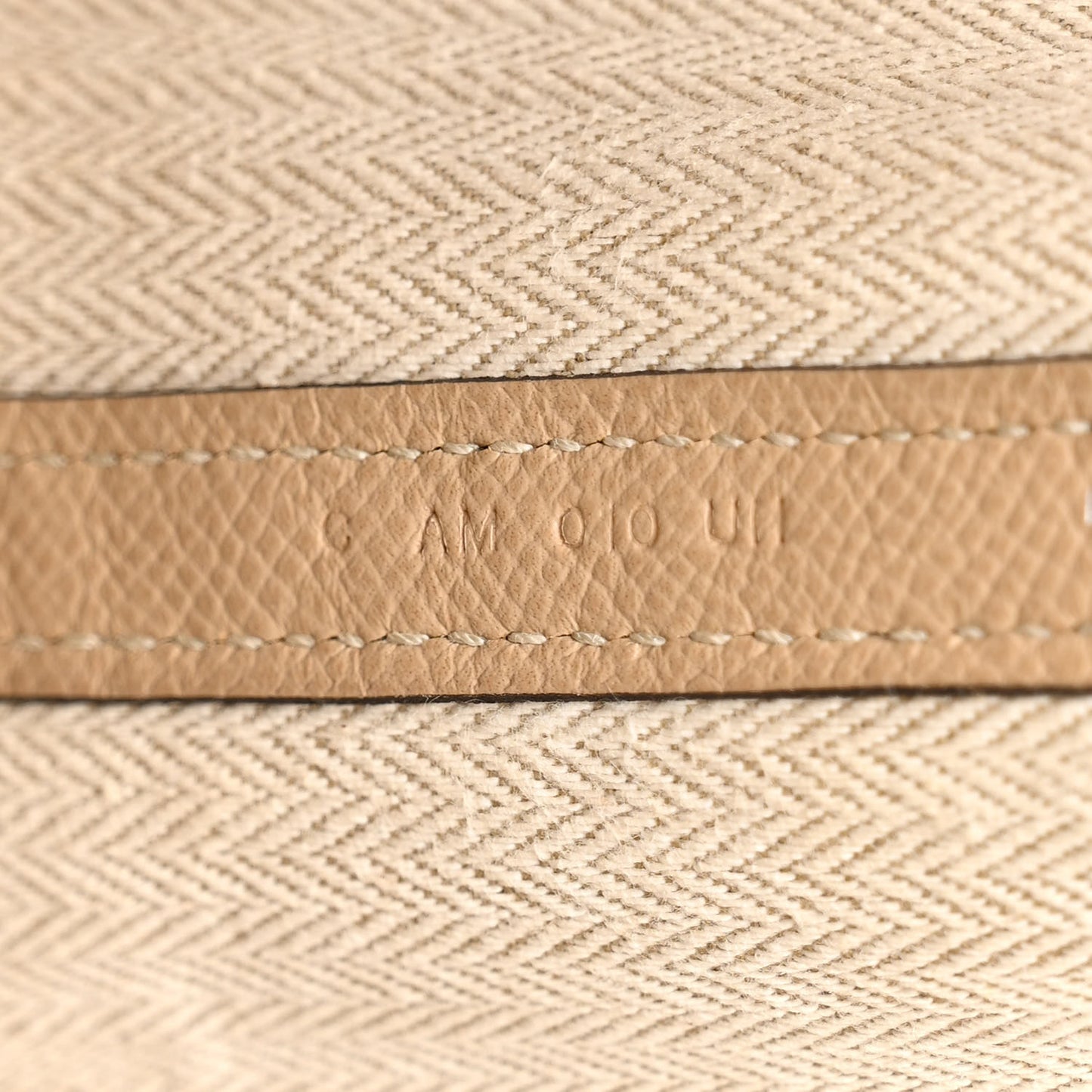 Epsom Garden Party 36 MM Biscuit