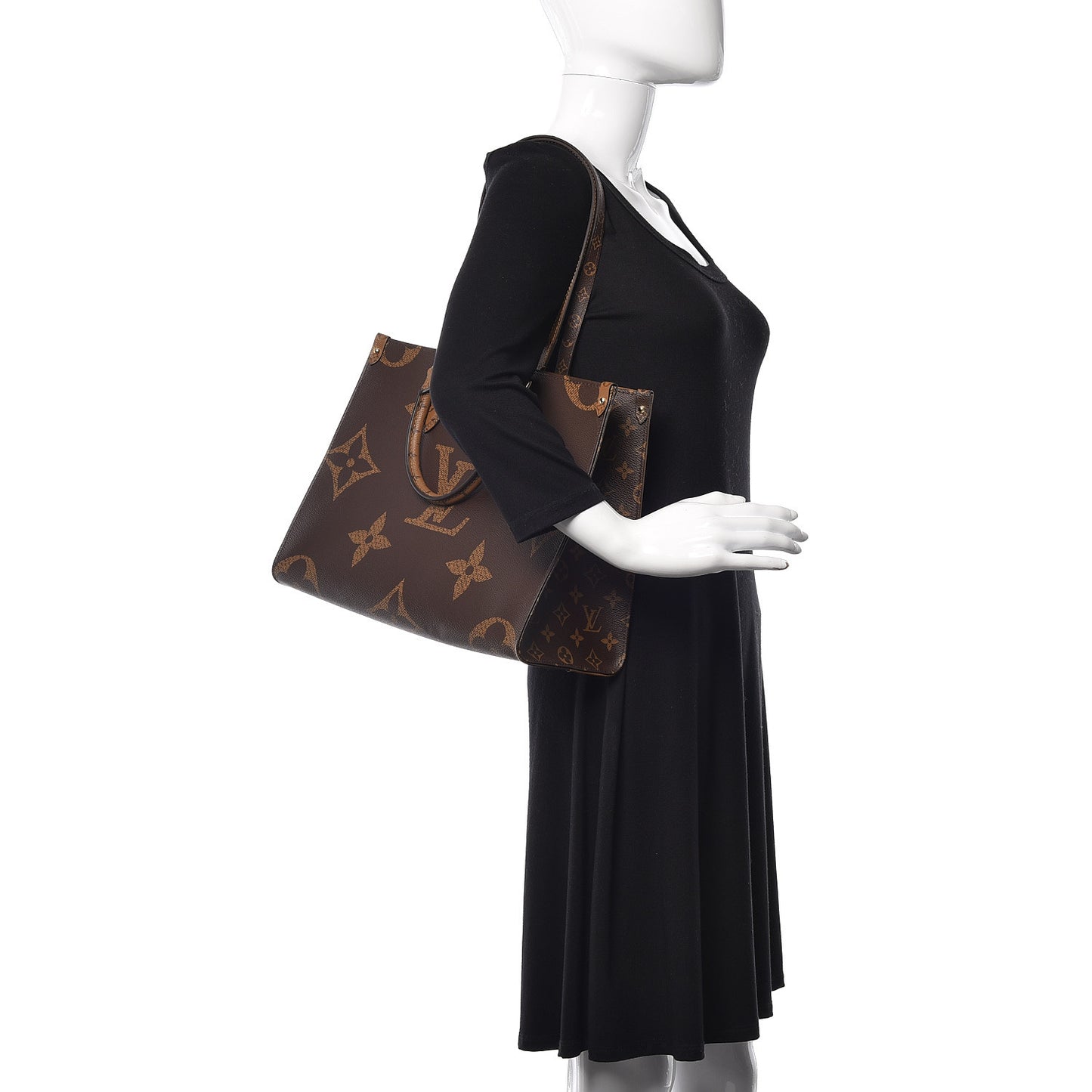 Reverse Monogram Giant Onthego MM