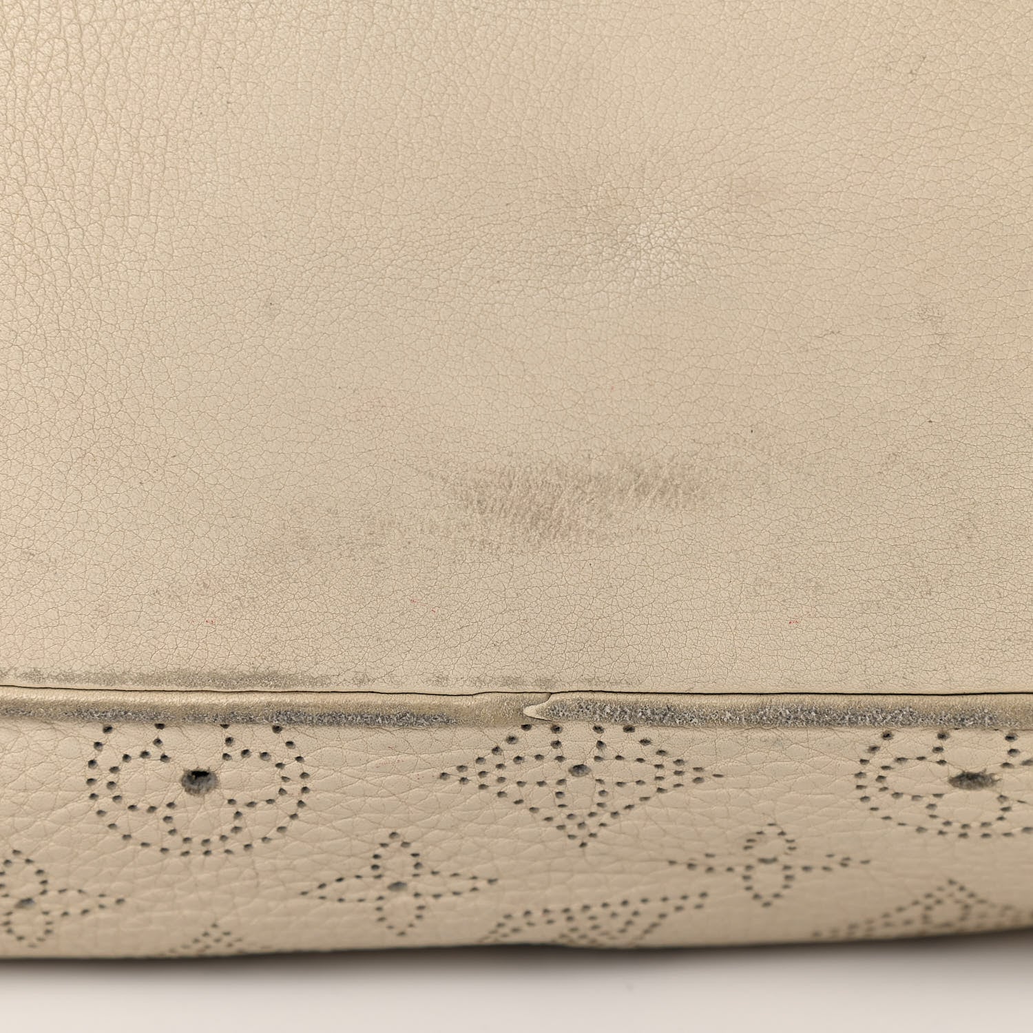Louis Vuitton Mahina XL Ivory 18 of 18
