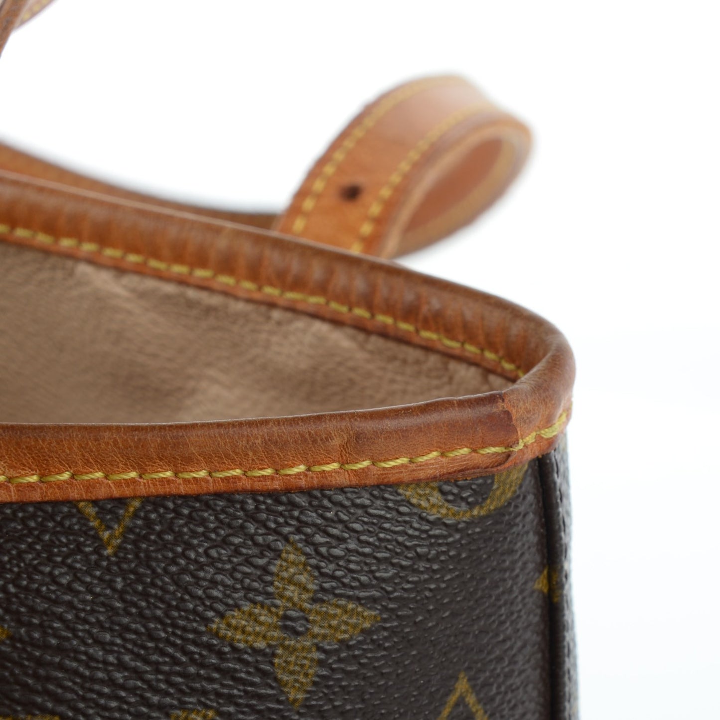 Monogram Petit Bucket 23