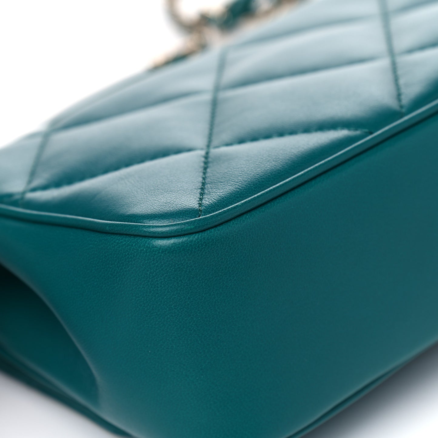 Lambskin Quilted Small Easy Carry Flap Green
