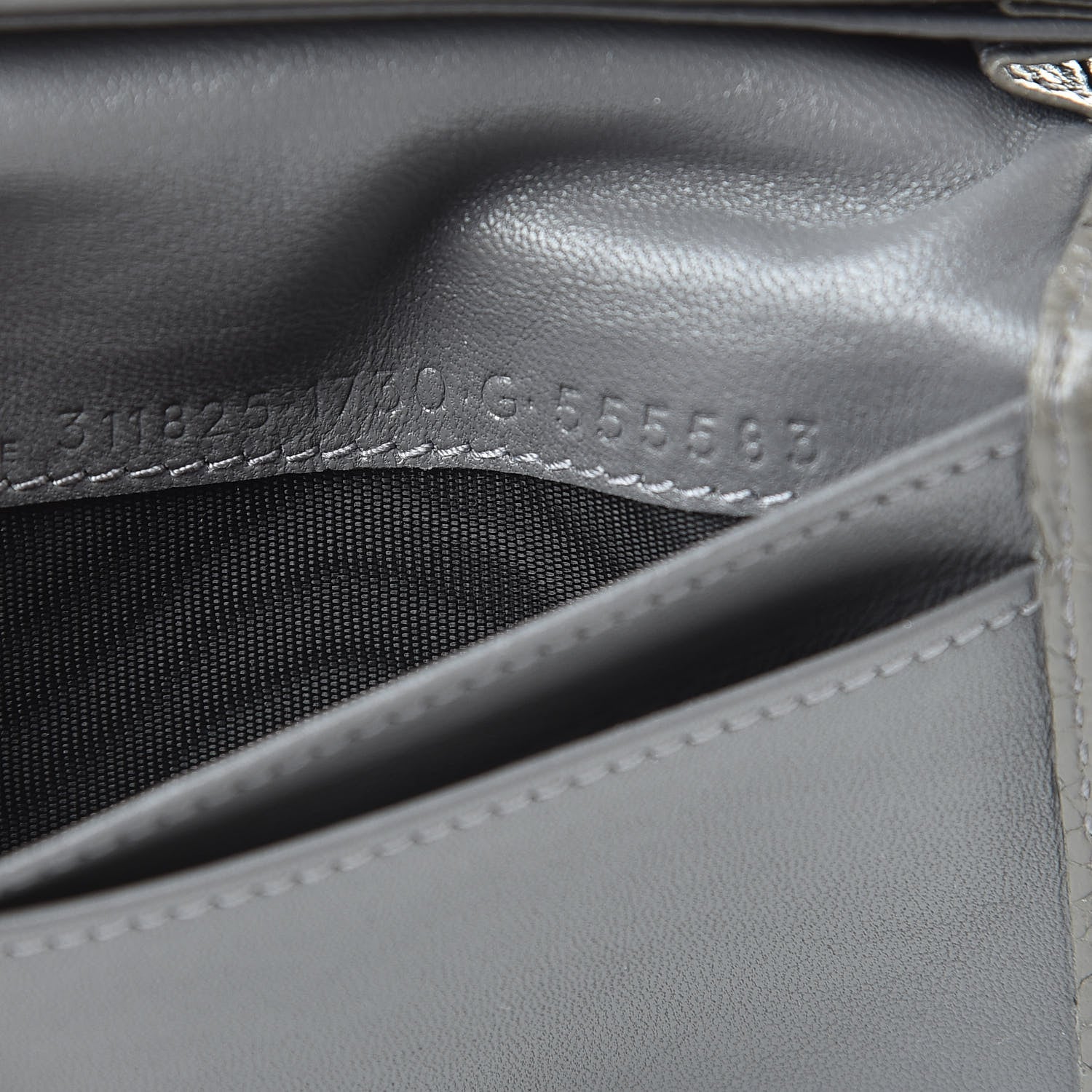 Balenciaga Agneau Arena Nappa Glover Flap Card Case Gris Fumee 8 of 10