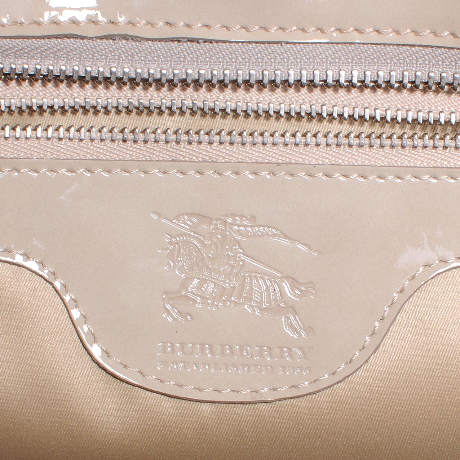 Burberry Patent Quilted Large Manor Beige 8 of 10