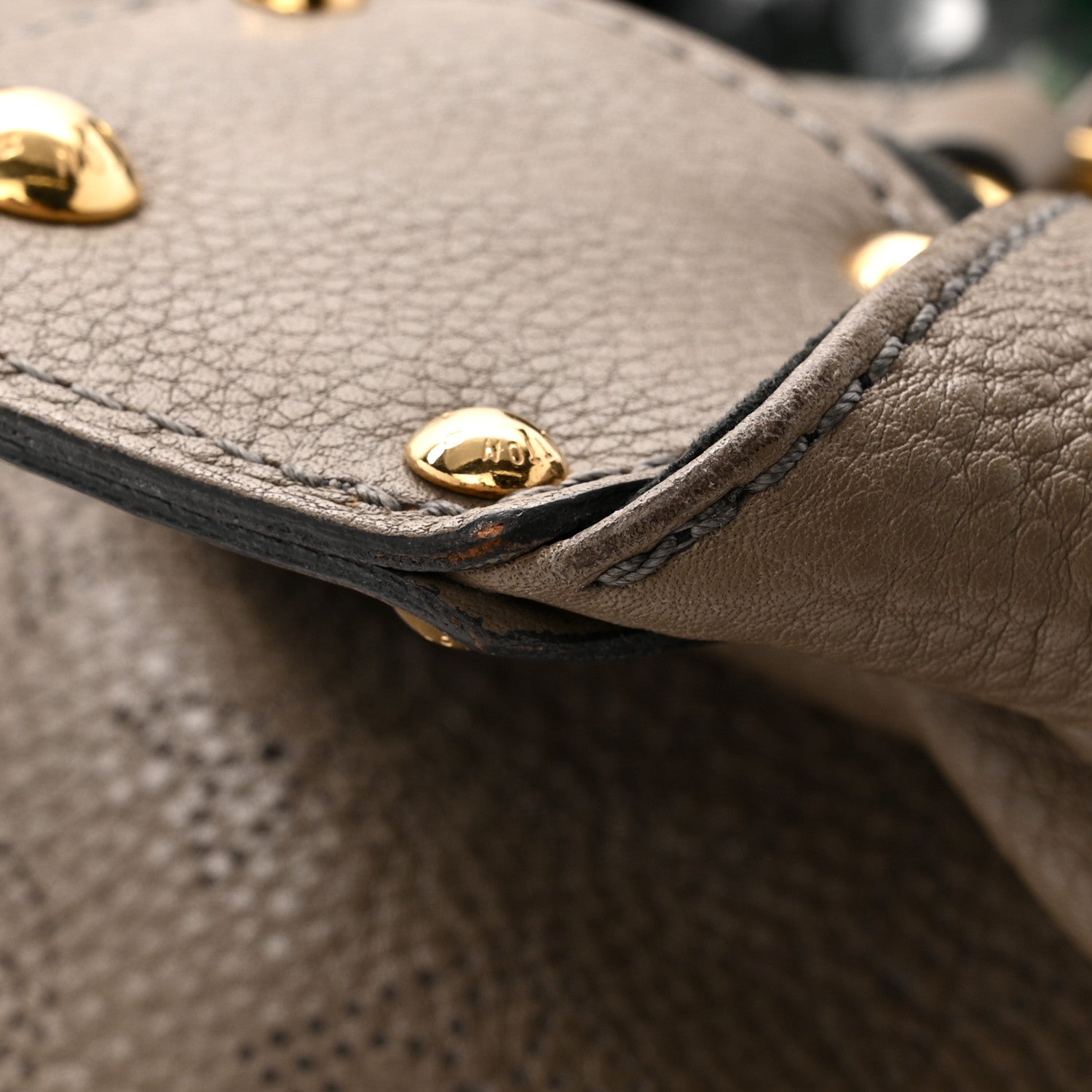 Louis Vuitton Mahina L Taupe 13 of 15