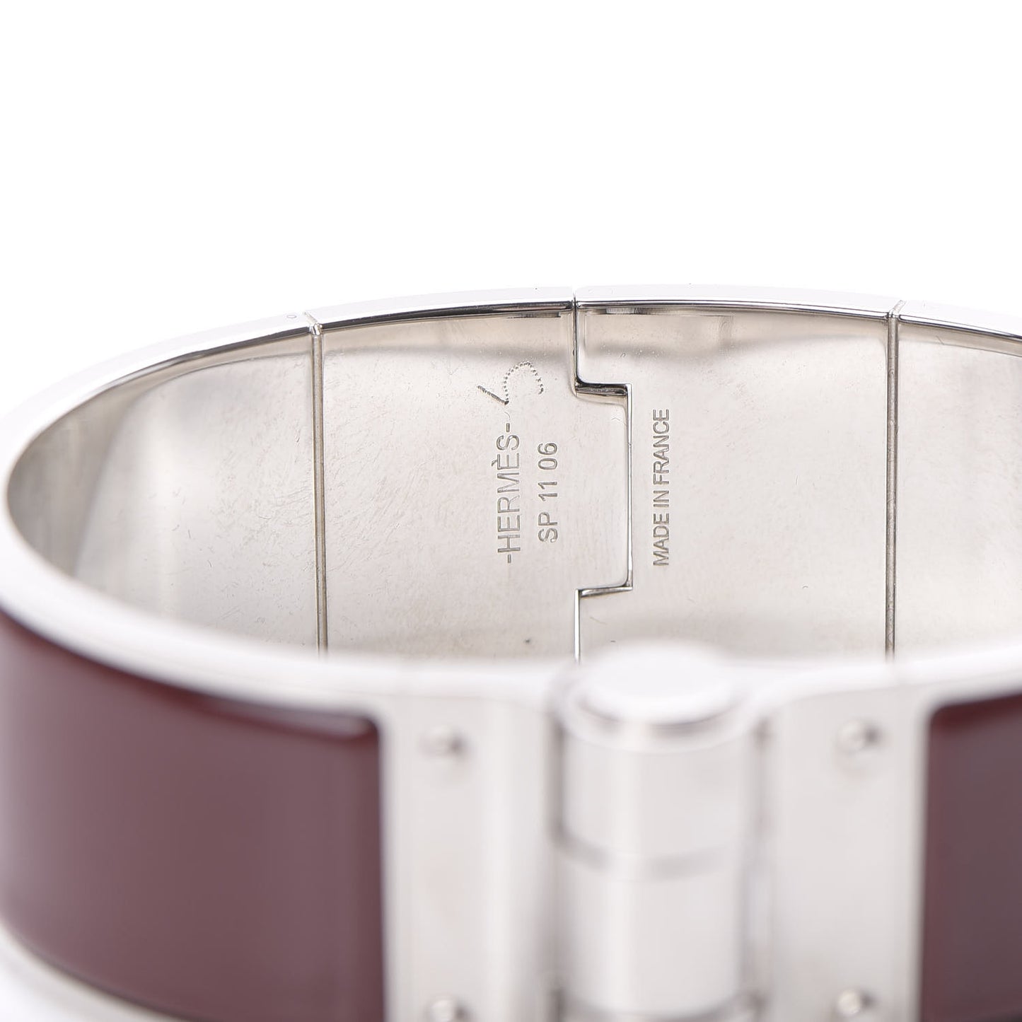 Enamel Charniere Uni Wide Hinged Bracelet M Rouge H