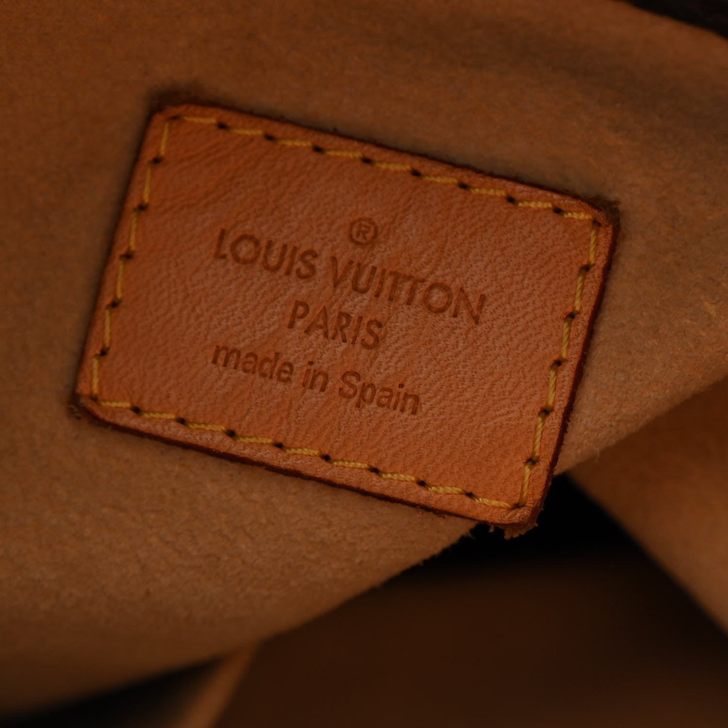 Louis Vuitton Monogram Artsy MM 6 of 9
