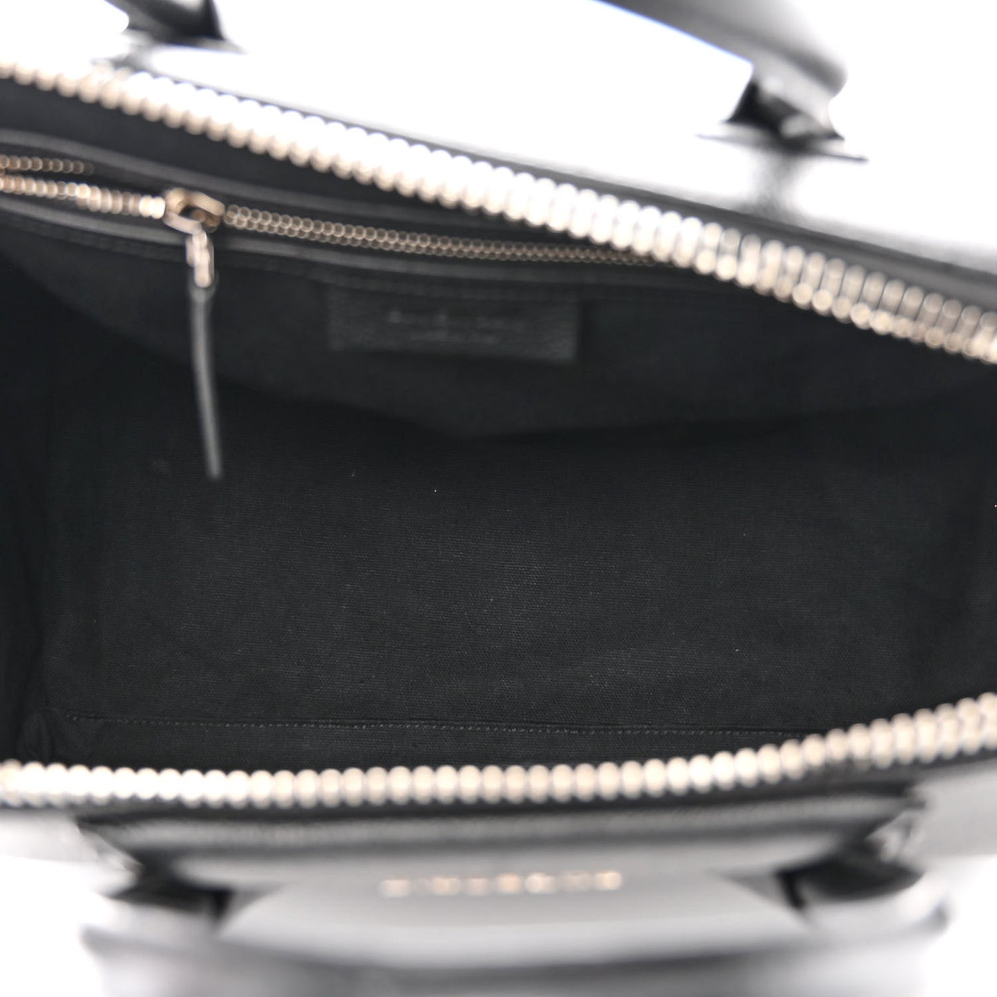 Sugar Goatskin Medium Antigona Black
