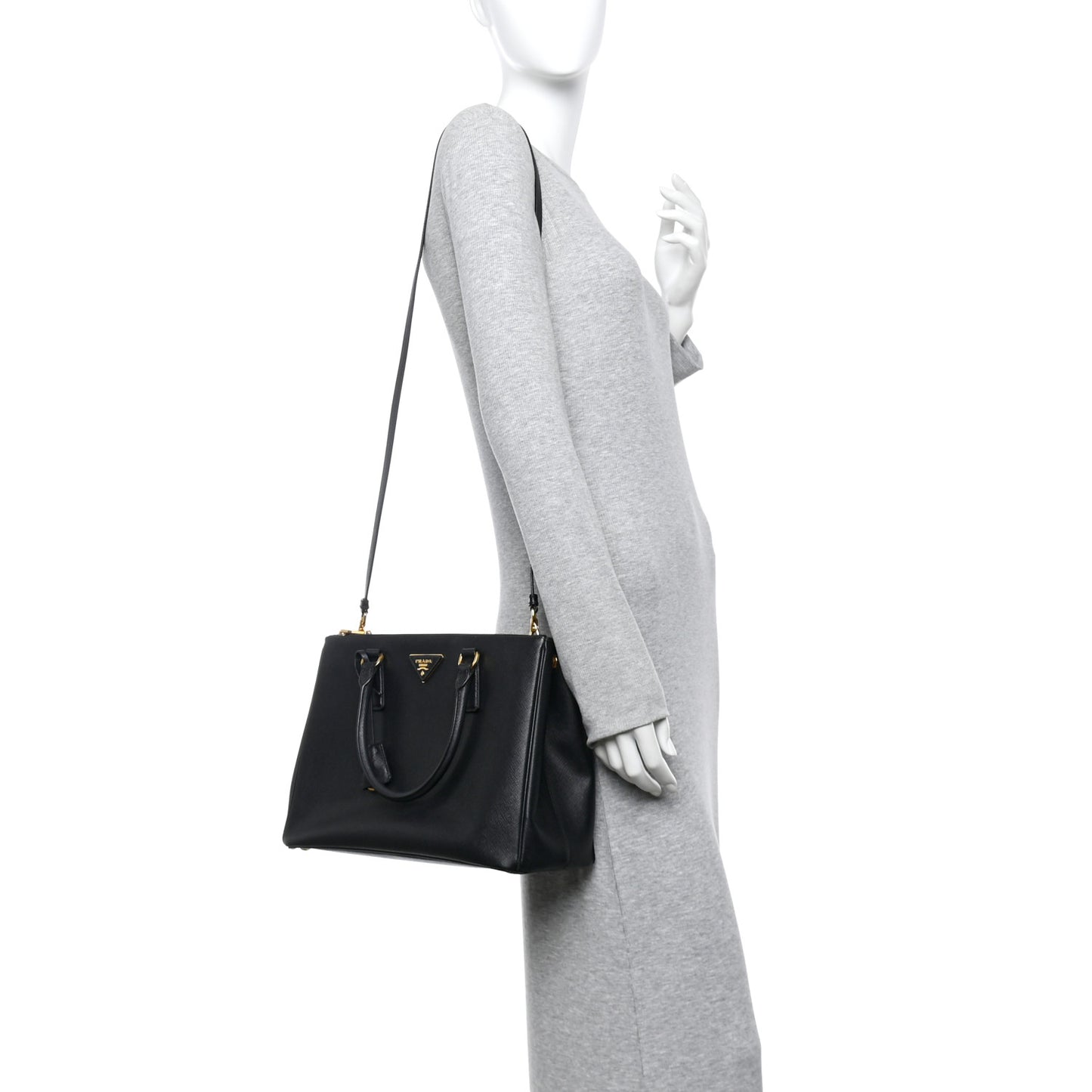 Saffiano Medium Galleria Double Zip Tote Black