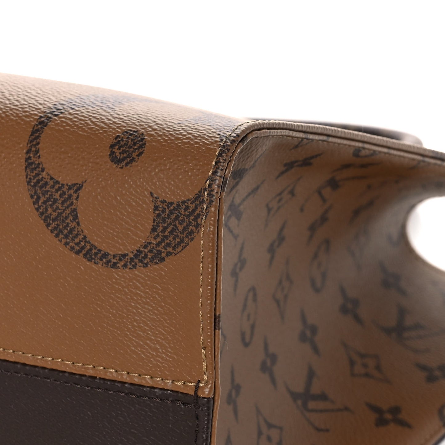 Reverse Monogram Giant Onthego MM