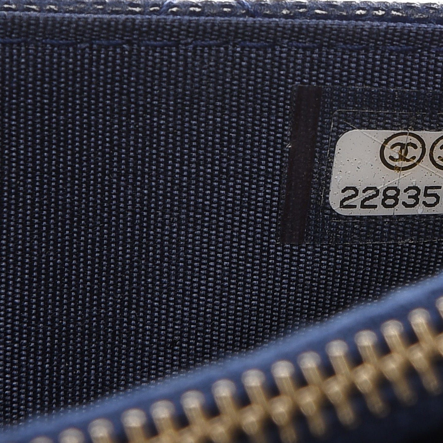 Caviar Quilted Golden Class Wallet On Chain WOC Navy