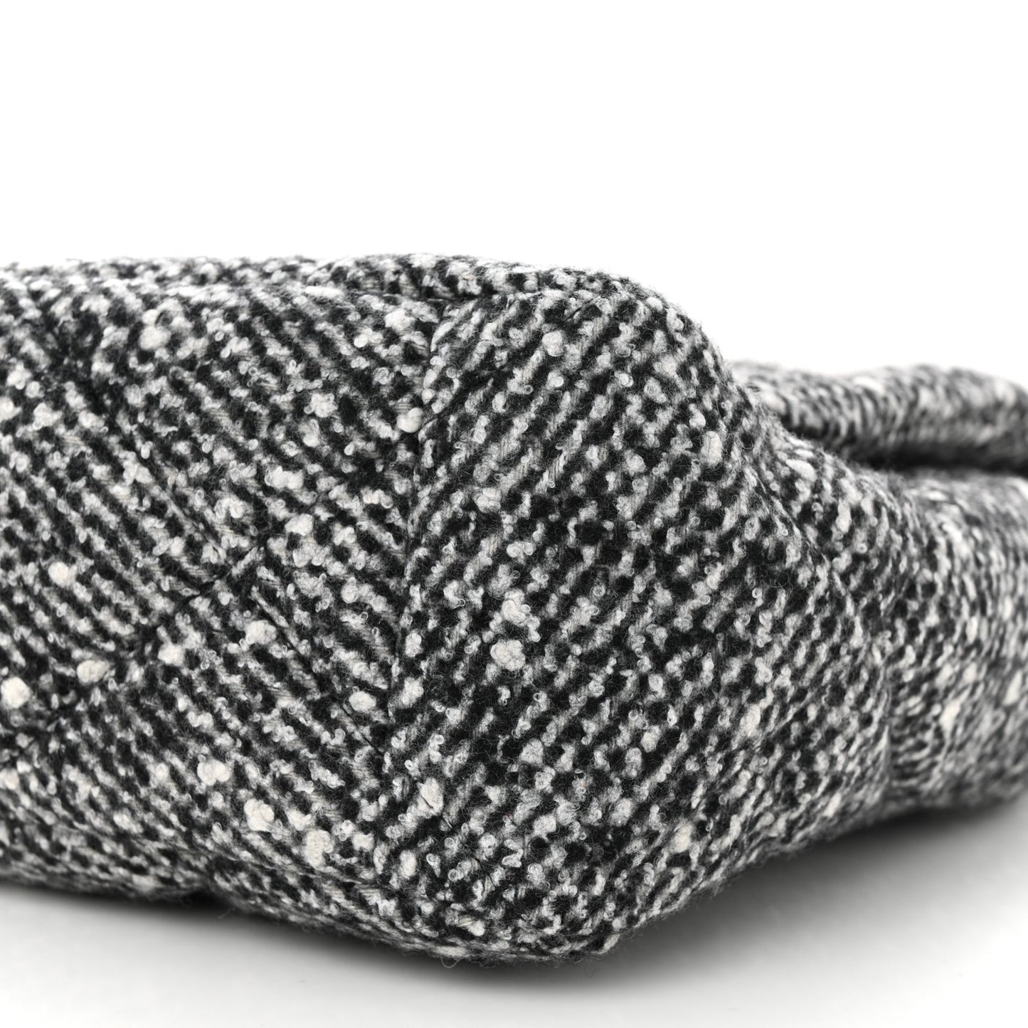 Tweed Quilted Maxi Chanel 19 Flap Black White