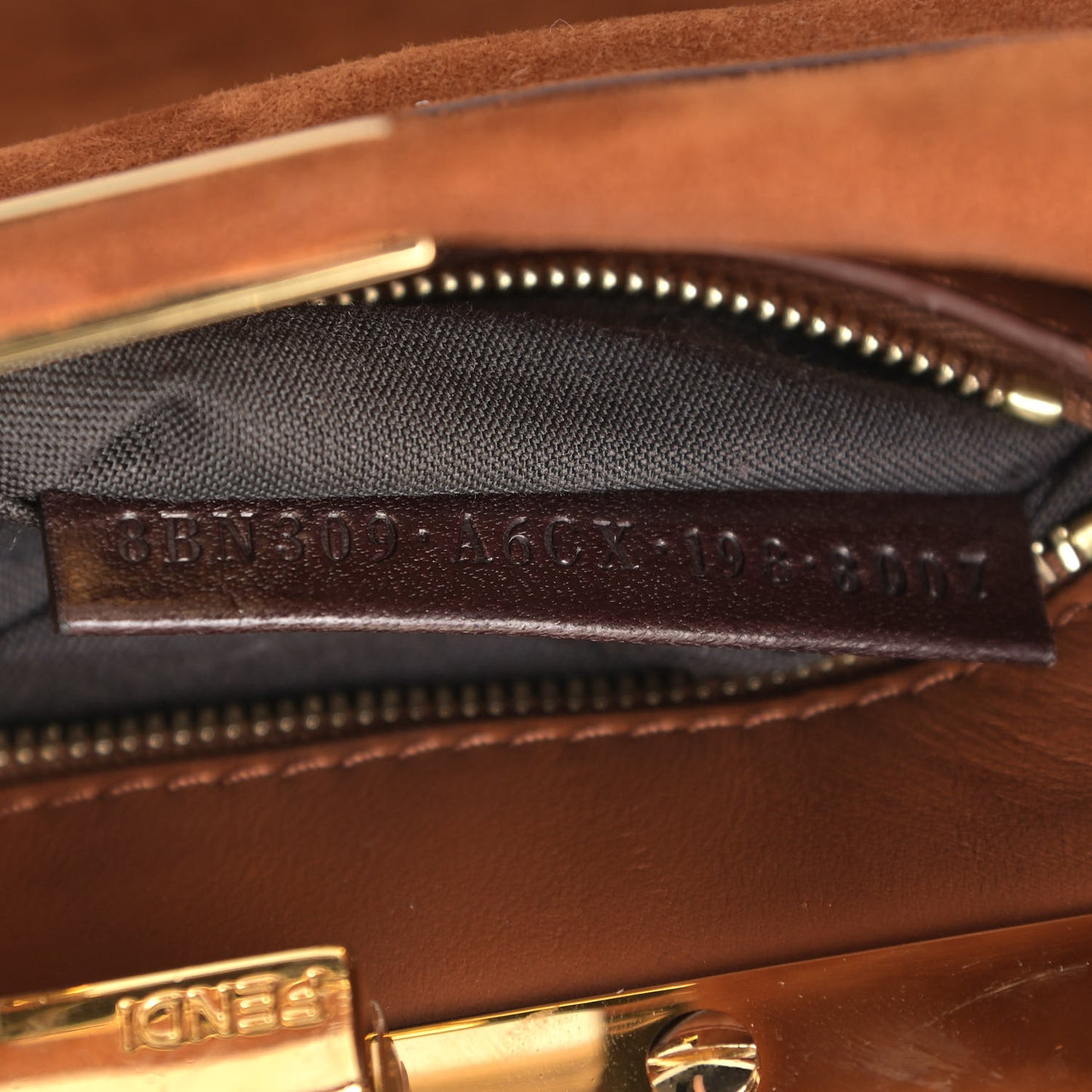 Chamois XS Peekaboo Iconic Satchel Cuoio