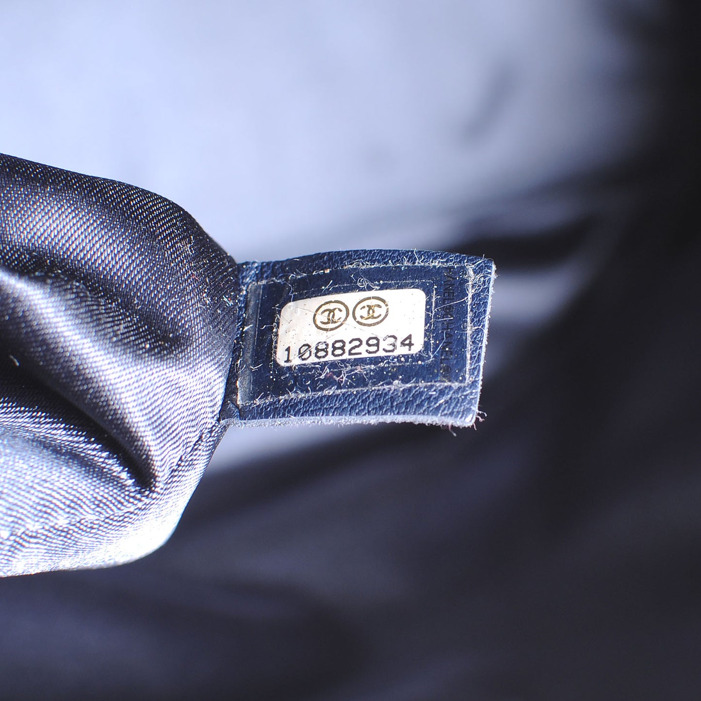 Patent Caviar Diamond Shine Small Reissue Tote Blue