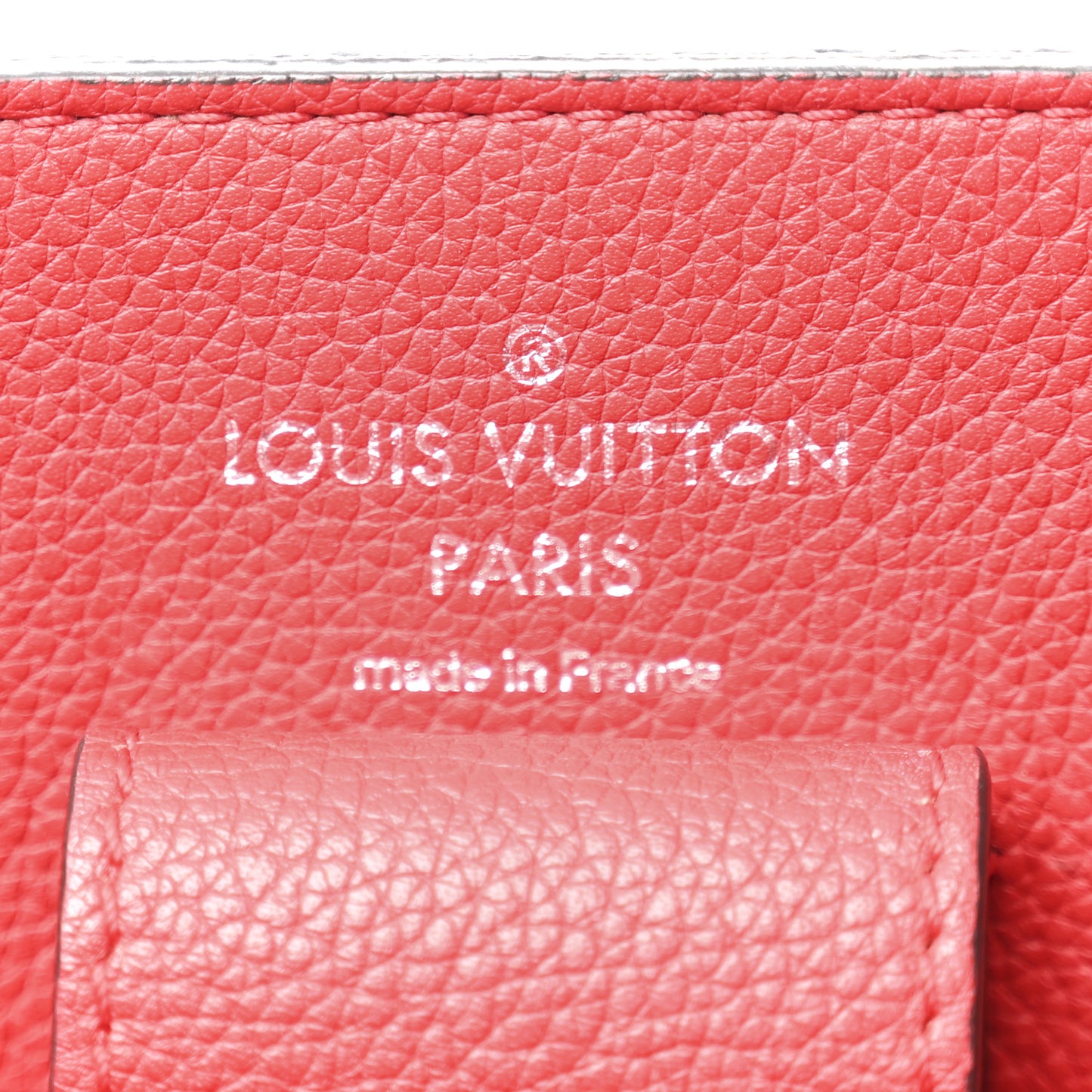 Calfskin Lockme Bucket Rubis