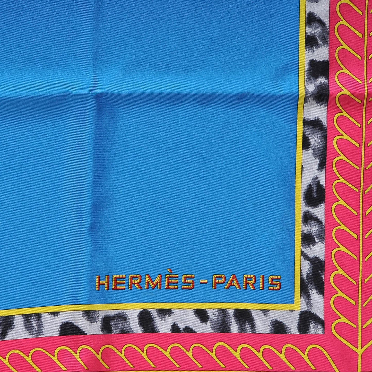 Silk Selle d'Officier En Grande Tenue Scarf 90 Bleu Cobalt Fuchsia Jaune