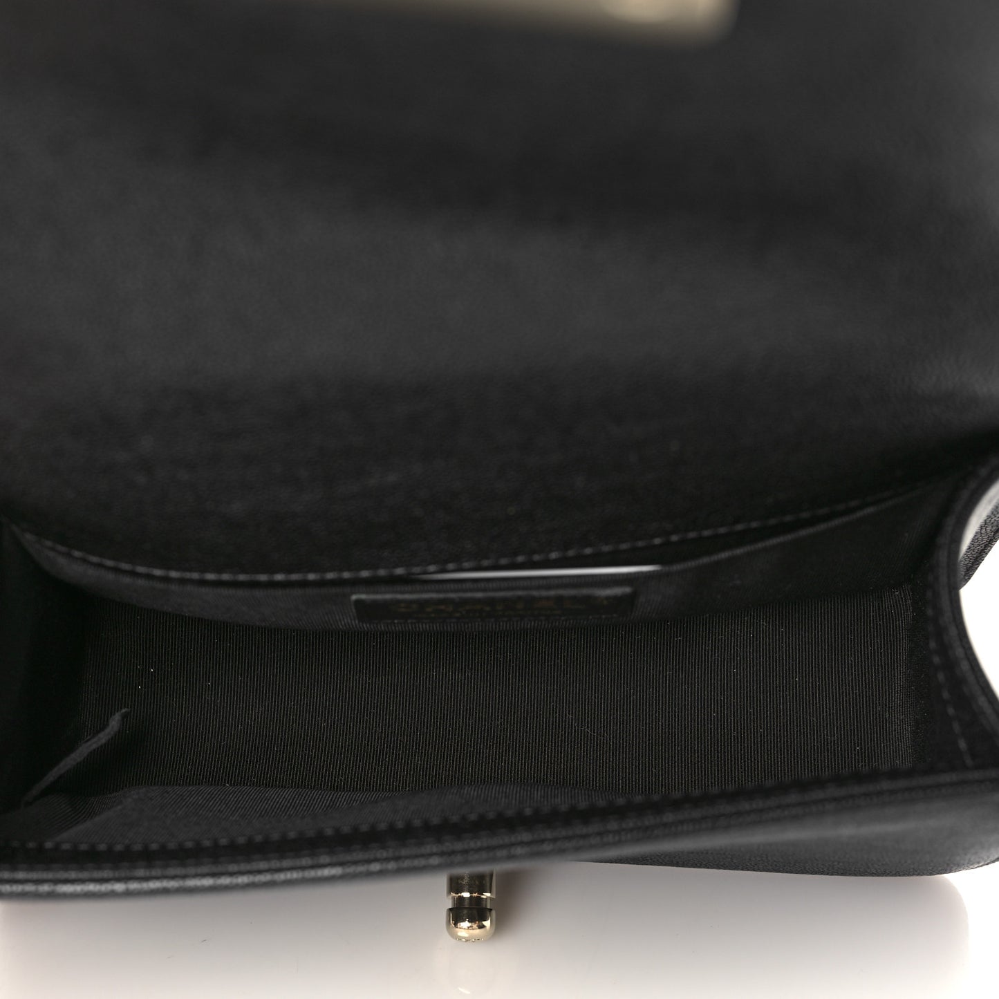 Caviar Chevron Quilted Small Boy Flap Black