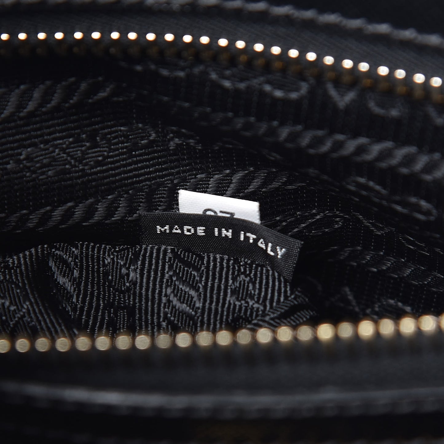 Saffiano Small Galleria Double Zip Tote Black