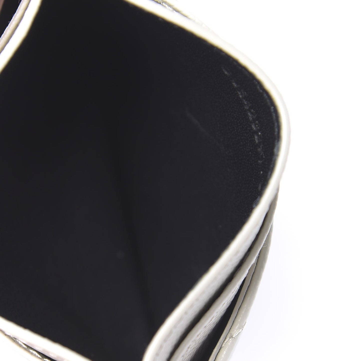 Grain De Poudre Matelasse Chevron Monogram Credit Card Case Crema Soft
