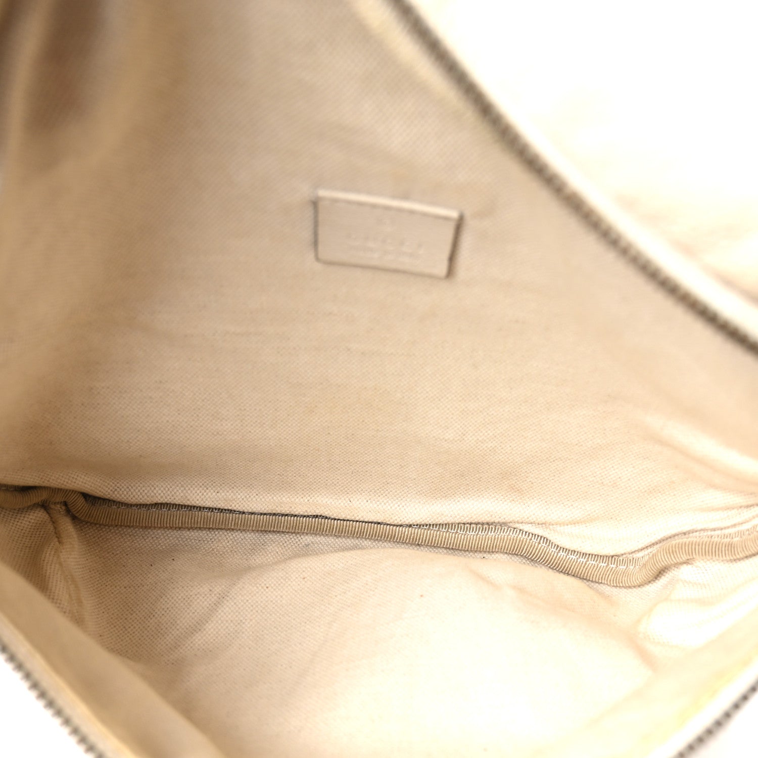 Gucci Grained Calfskin Logo Belt Bag White 4 of 9