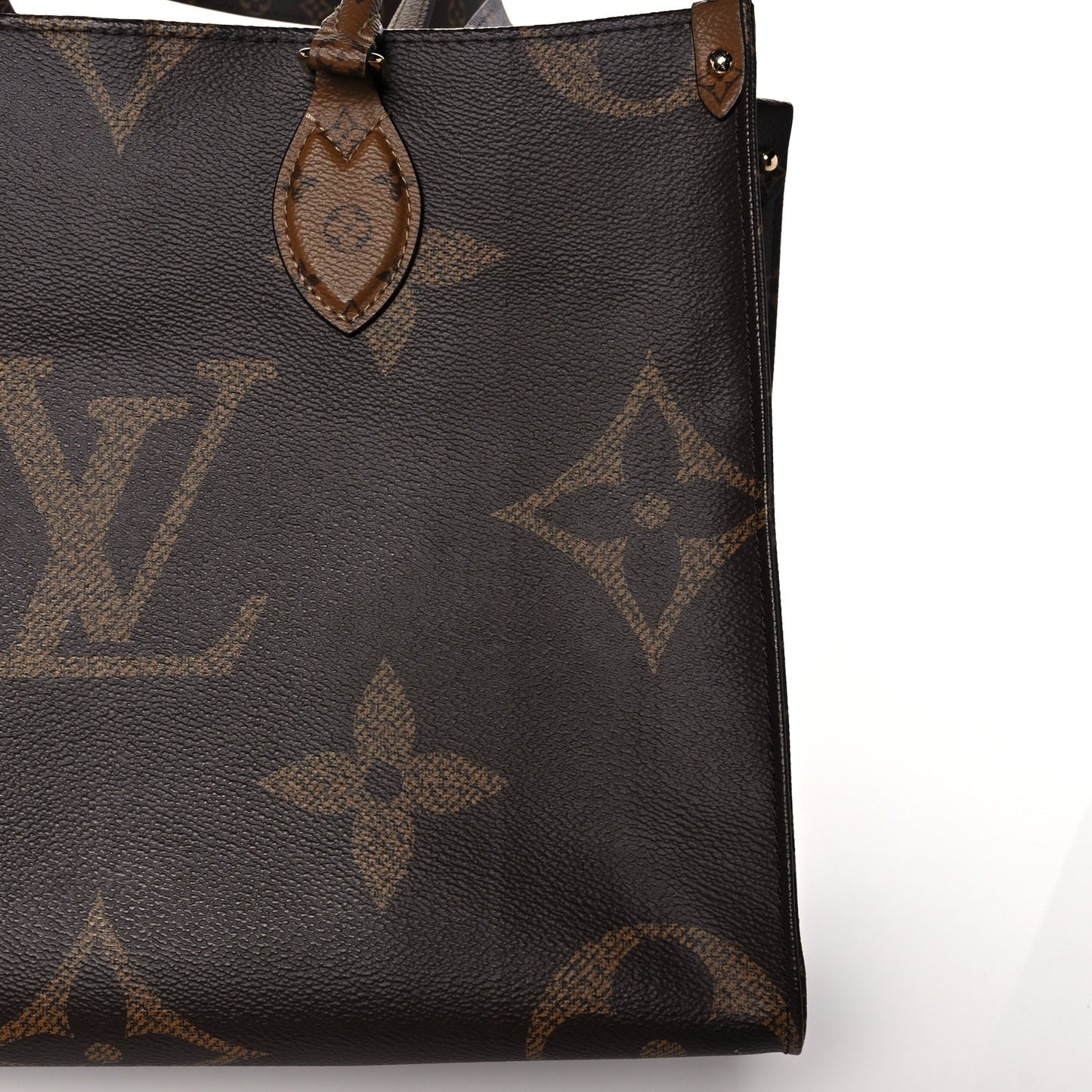 Reverse Monogram Giant Onthego MM