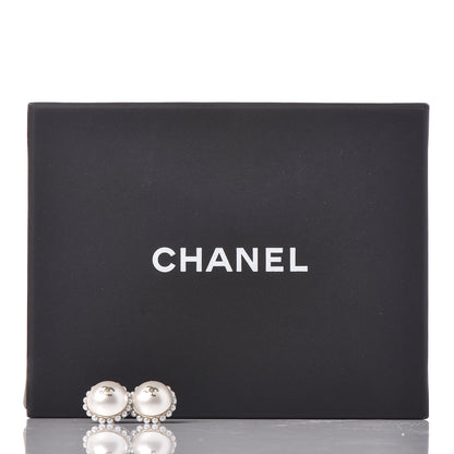 Chanel Pearl CC Round Earrings Light Gold 5 of 5