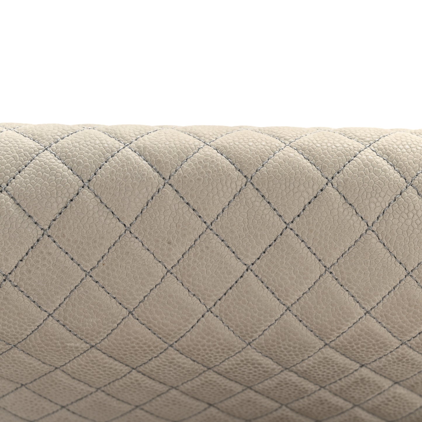 Iridescent Caviar Quilted Medium Boy Flap Light Grey