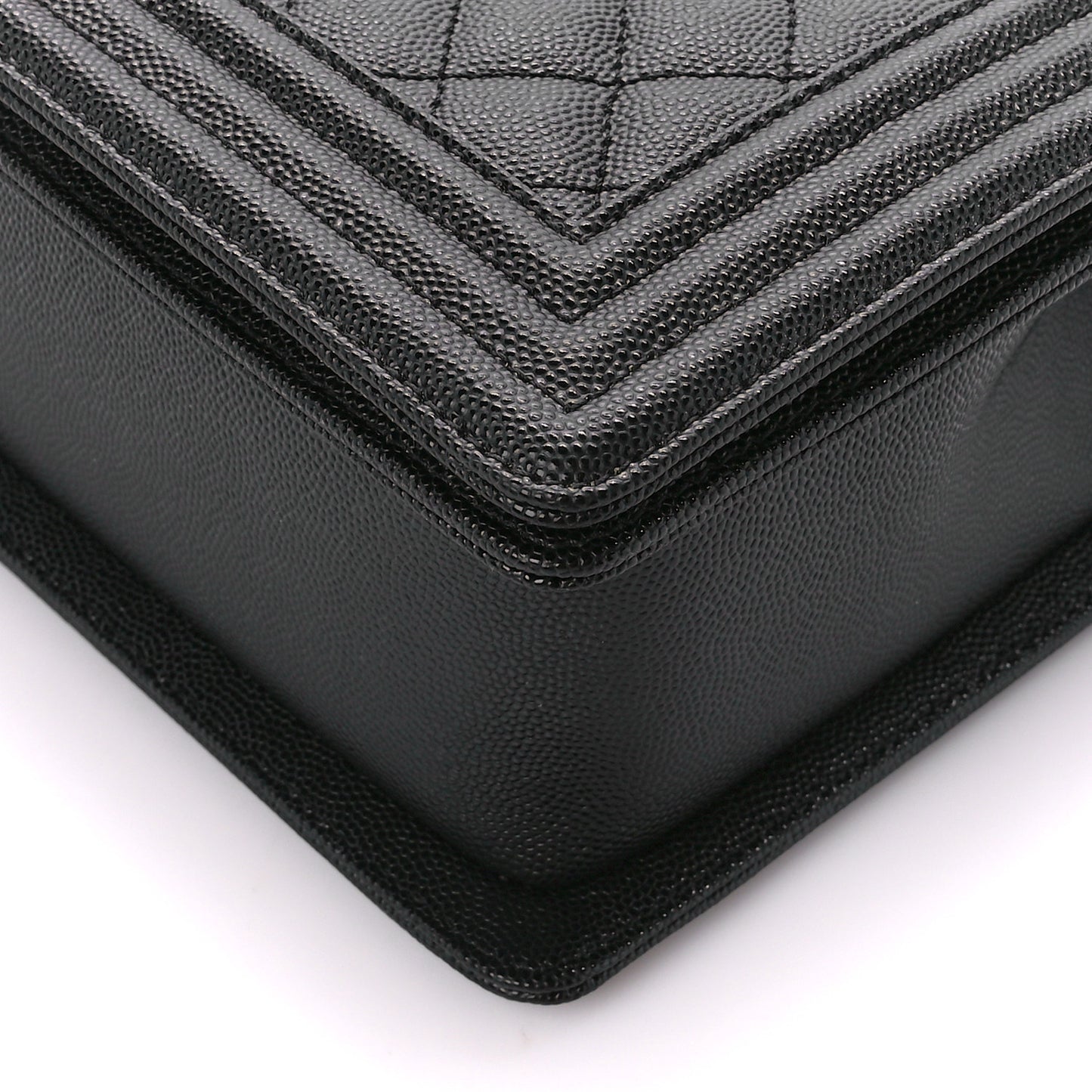Caviar Quilted New Medium Boy Flap Black