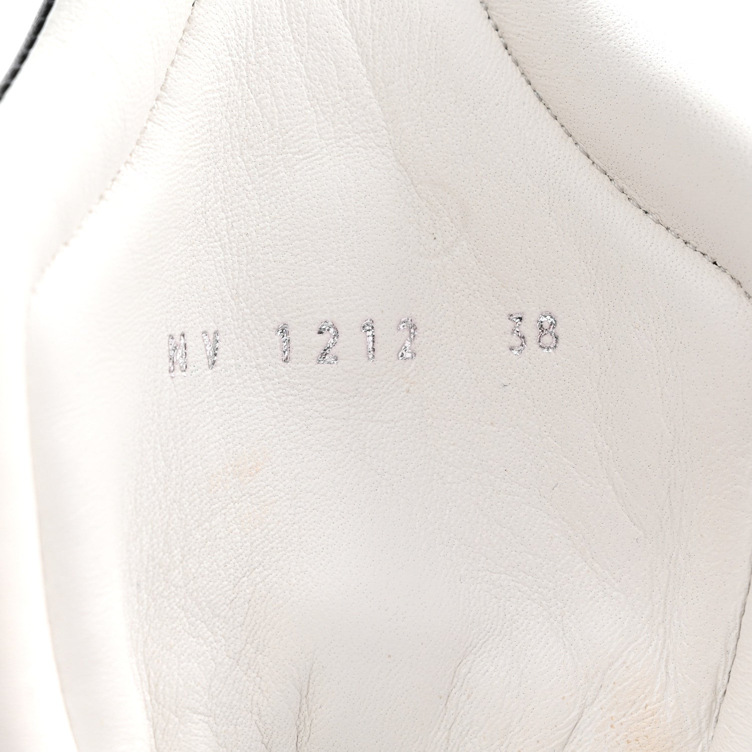 Louis Vuitton LV X YK Calfskin Monogram Dots Monogram Archlight Sneakers 38 White 10 of 10
