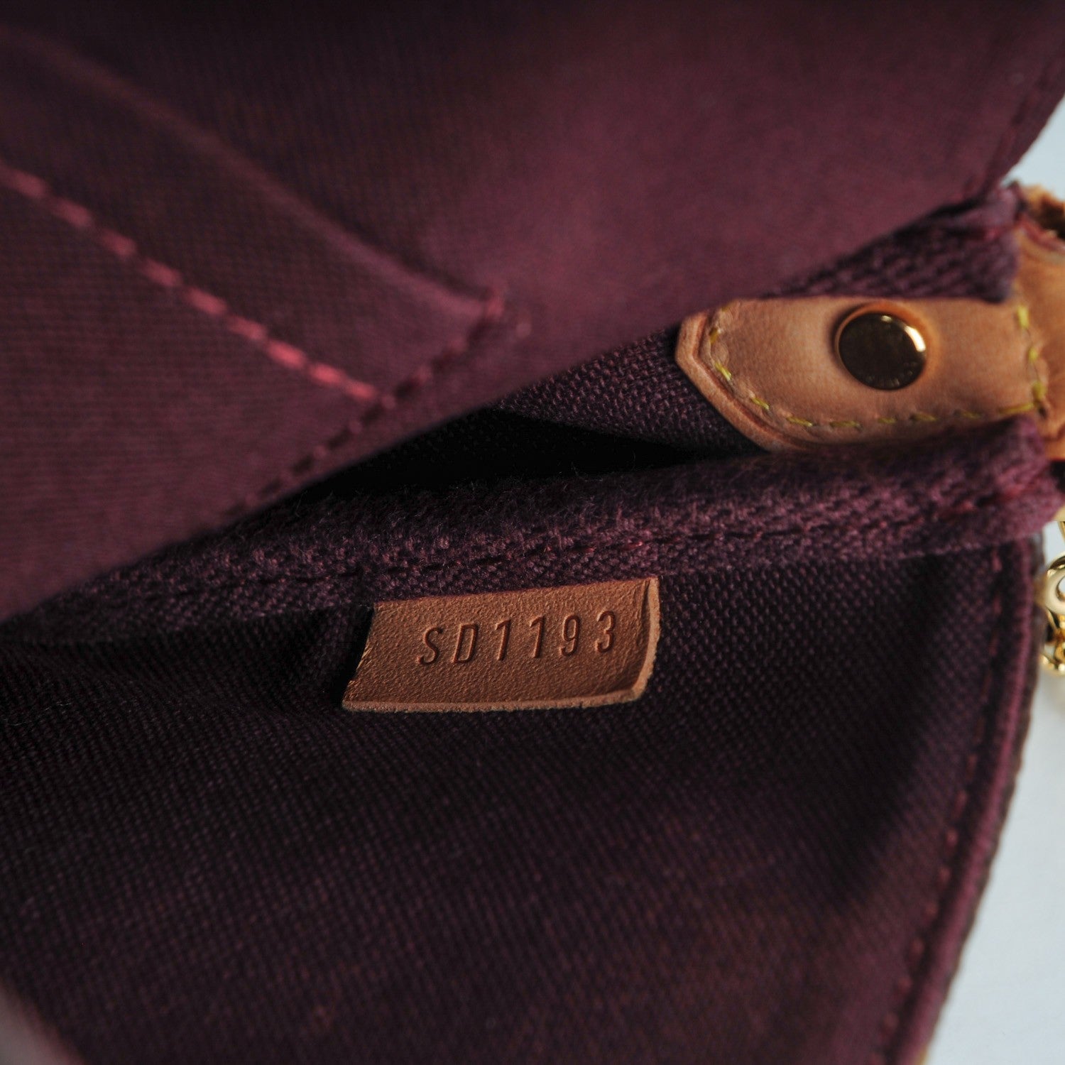 Louis Vuitton Monogram Favorite PM 8 of 8