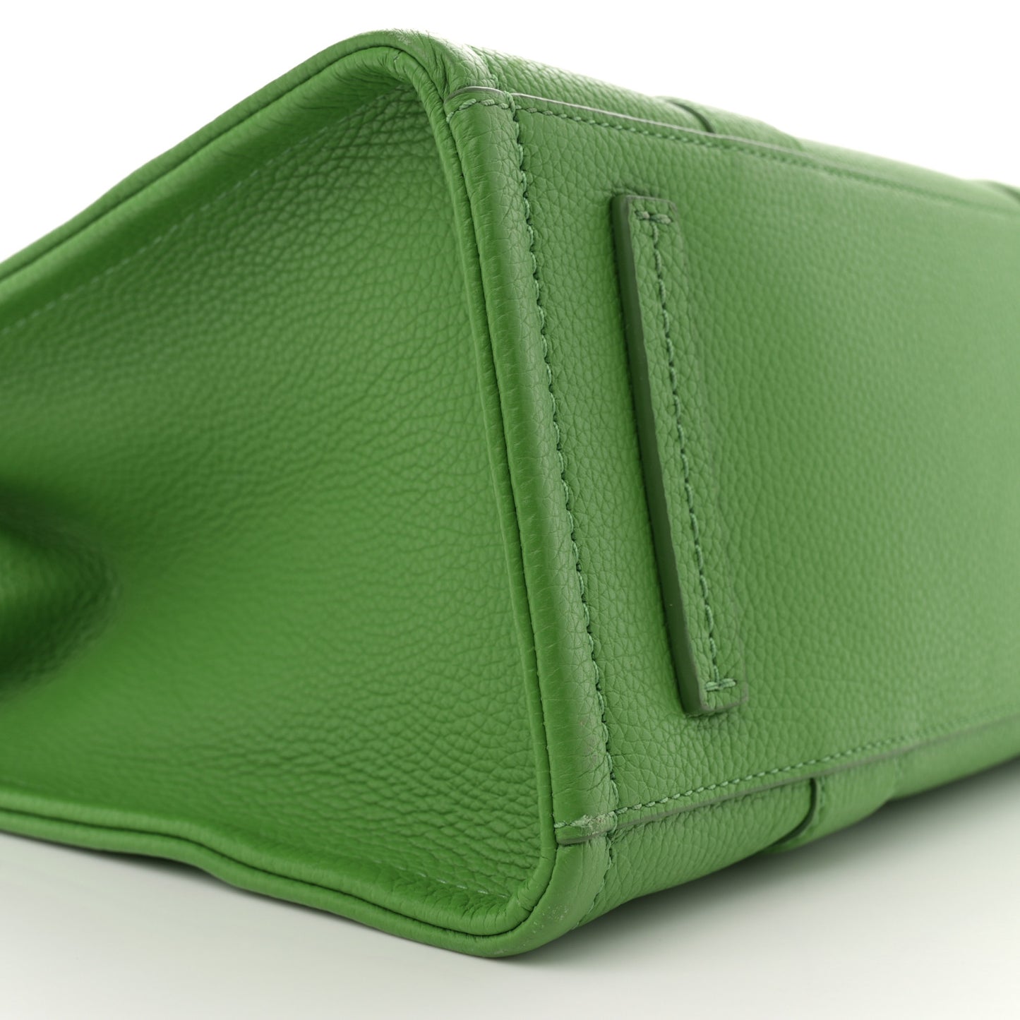 Grained Calfskin Medium The Tote Bag Kiwi