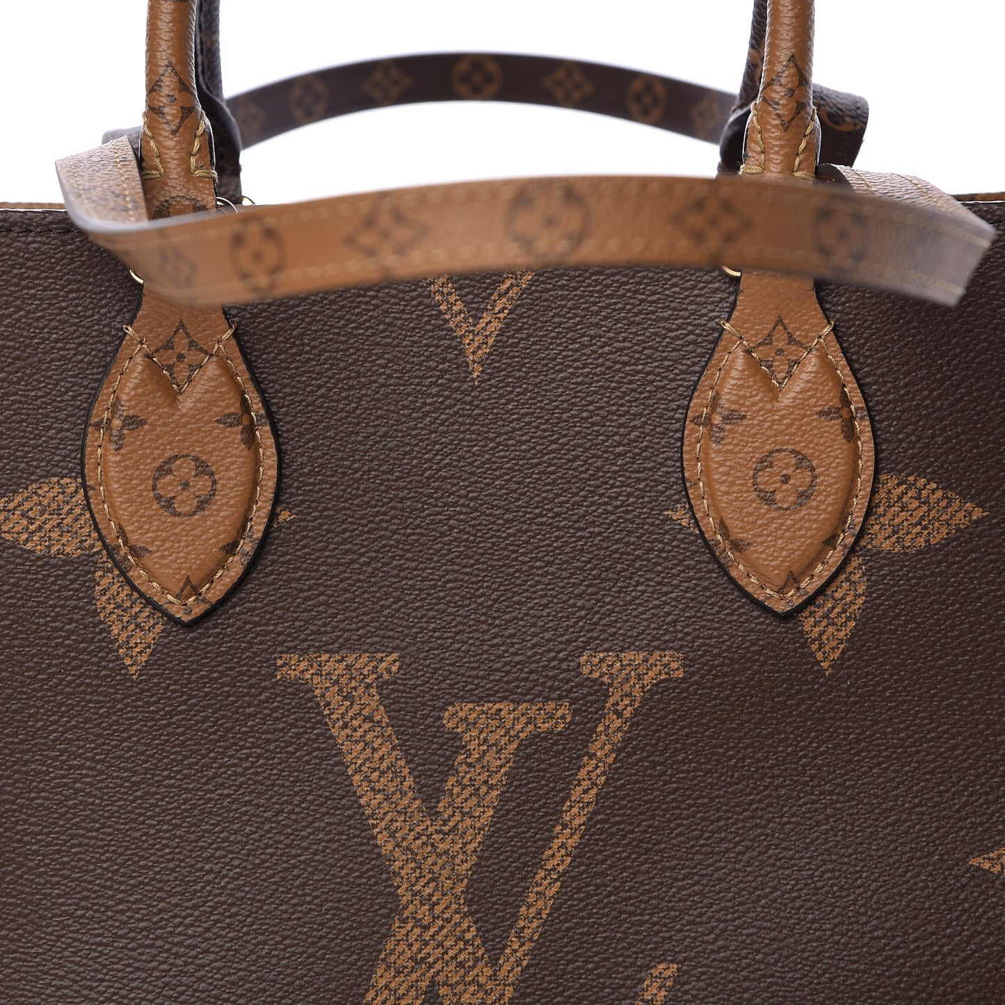 Reverse Monogram Giant Onthego MM