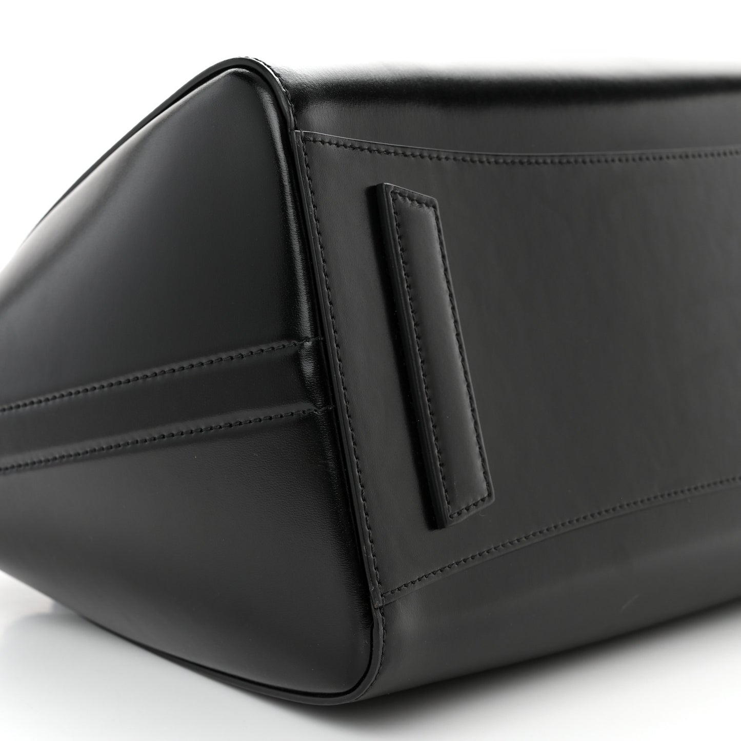 Shiny Lord Calfskin Medium Antigona Black