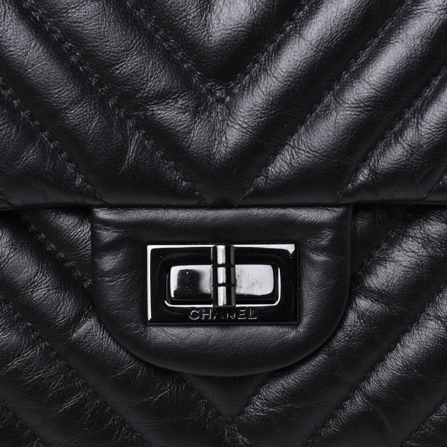 Chanel Aged Calfskin Chevron Quilted 2.55 Reissue 226 So Black 15 of 16