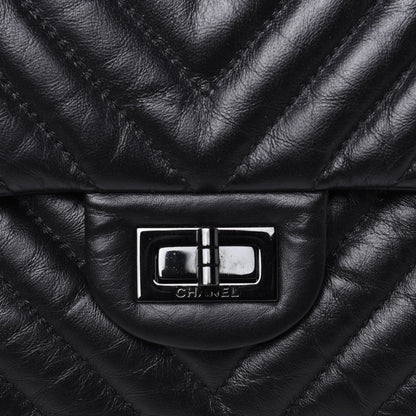 Chanel Aged Calfskin Chevron Quilted 2.55 Reissue 226 So Black 15 of 16