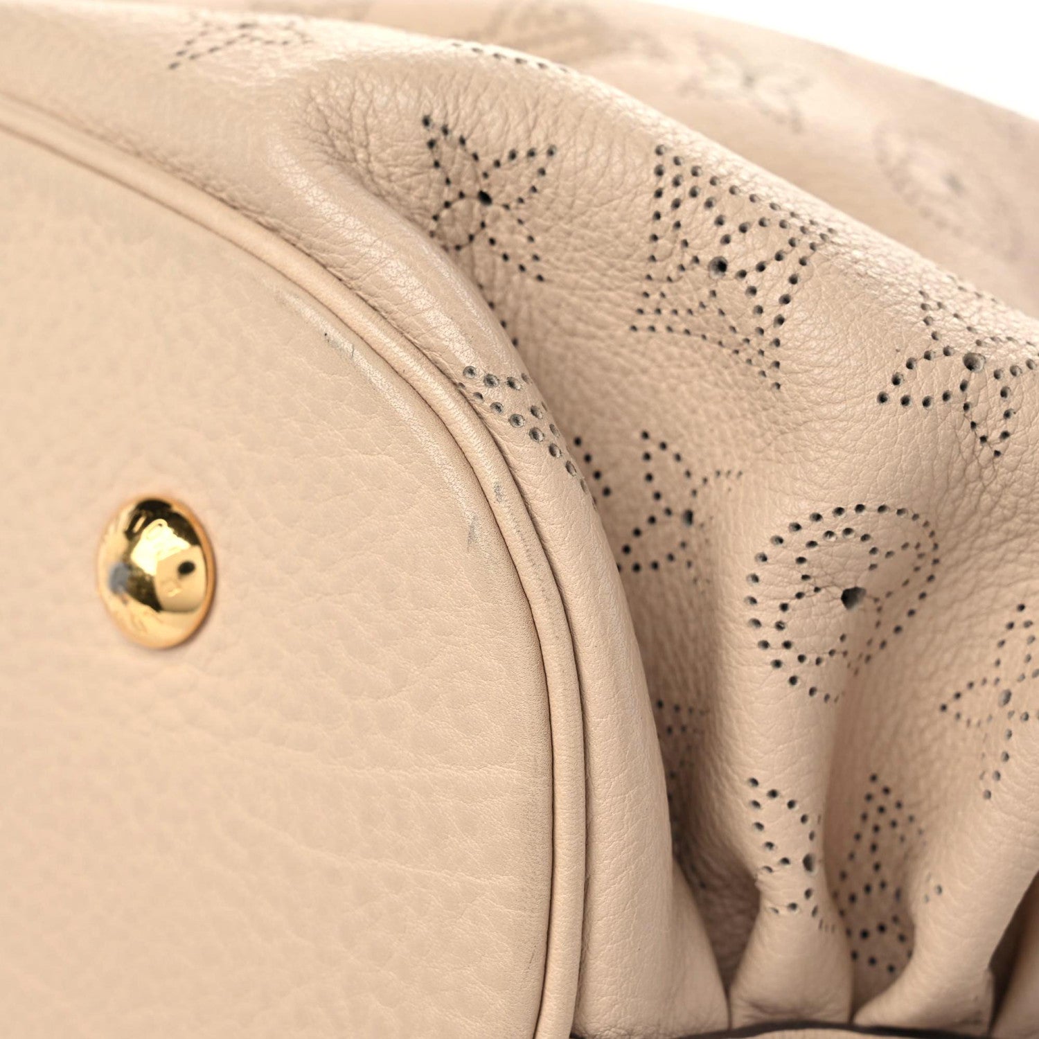 Louis Vuitton Mahina L Coquille 7 of 14