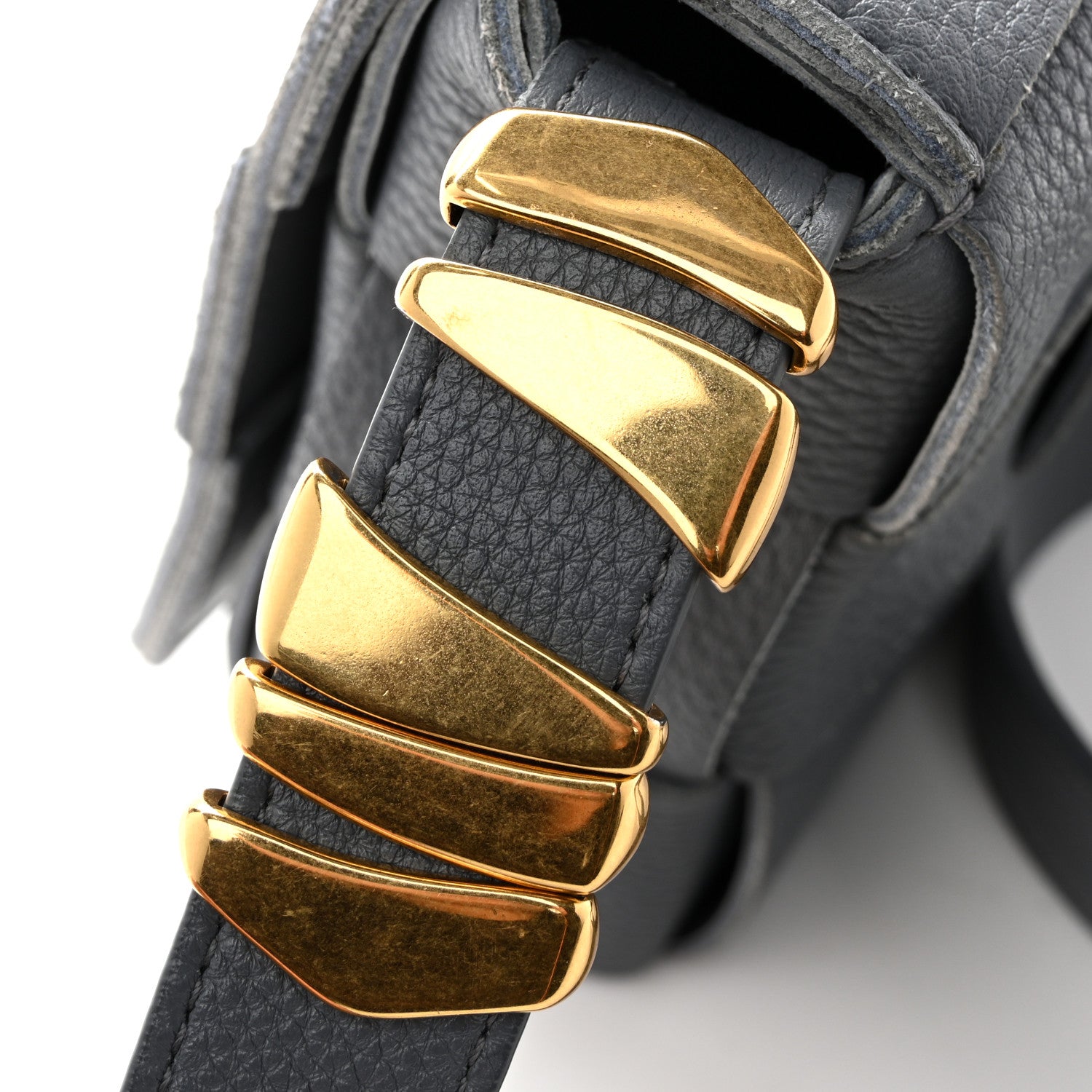 Bottega Veneta Grained Calfskin Maxi Intrecciato Cassette