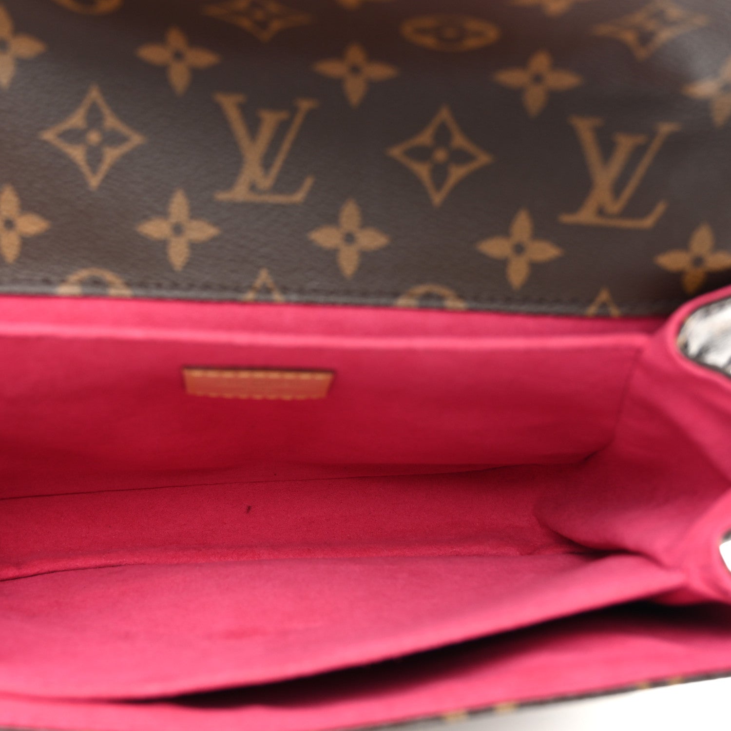 Louis Vuitton Monogram Patches Pochette Metis 5 of 11