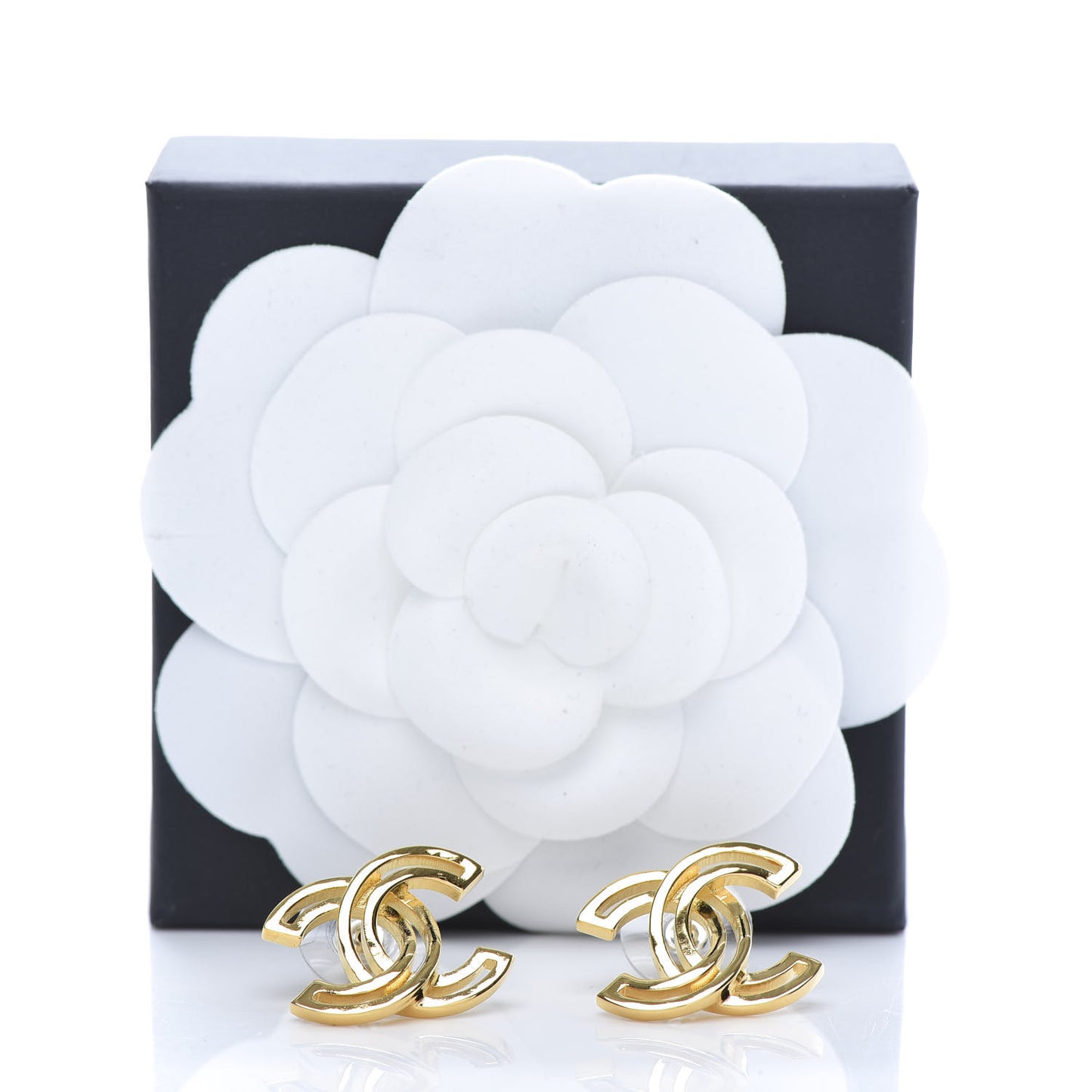 Metal Obazine CC Earrings Gold