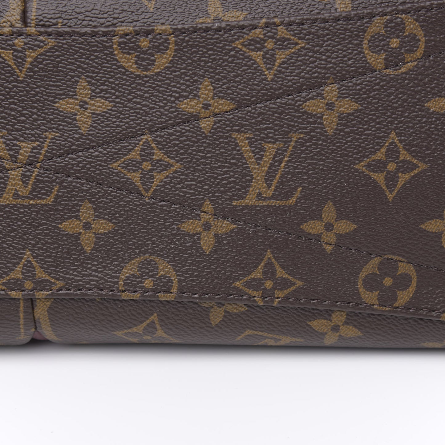 Monogram V Tote MM Bordeaux