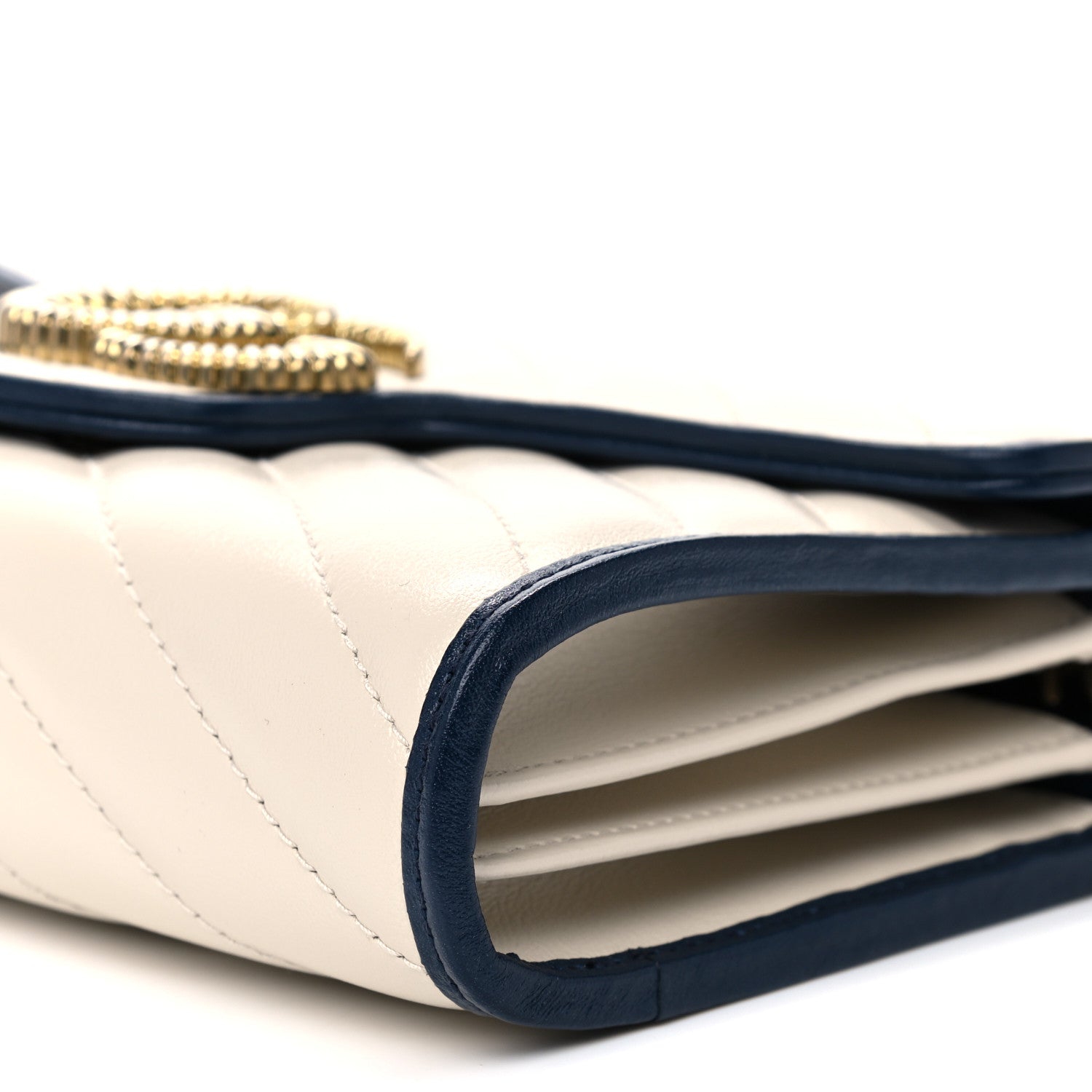 Gucci Vintage Effect Calfskin Matelasse Diagonal Torchon GG Marmont Chain Wallet Mystic White Blue Agata 6 of 10