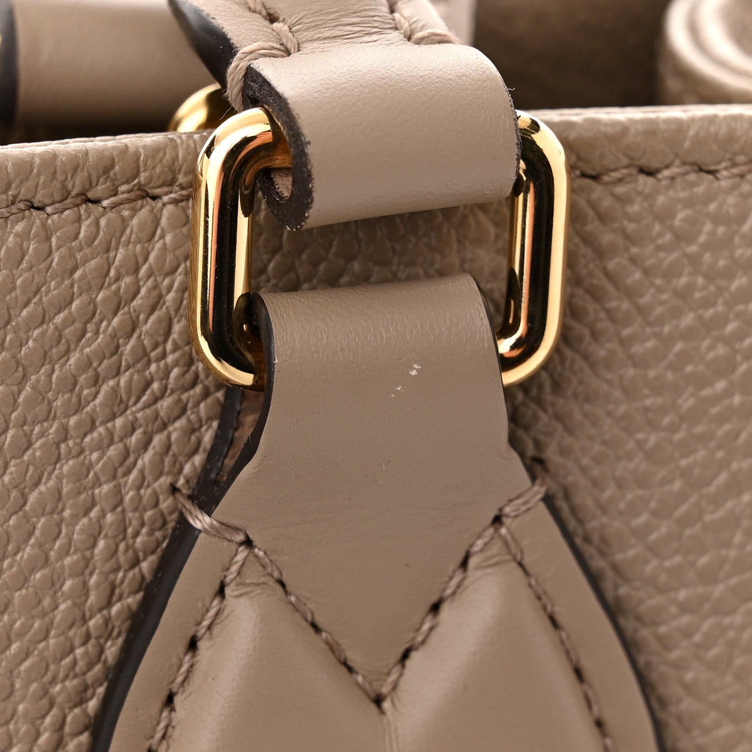 Louis Vuitton Empreinte Monogram Giant Onthego MM Tourterelle 10 of 11