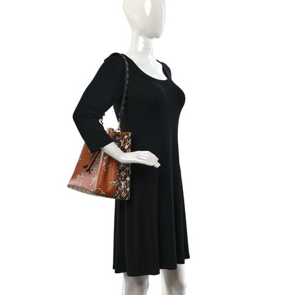 Louis Vuitton Monogram Giant Jungle NéoNoé Caramel 2 of 10