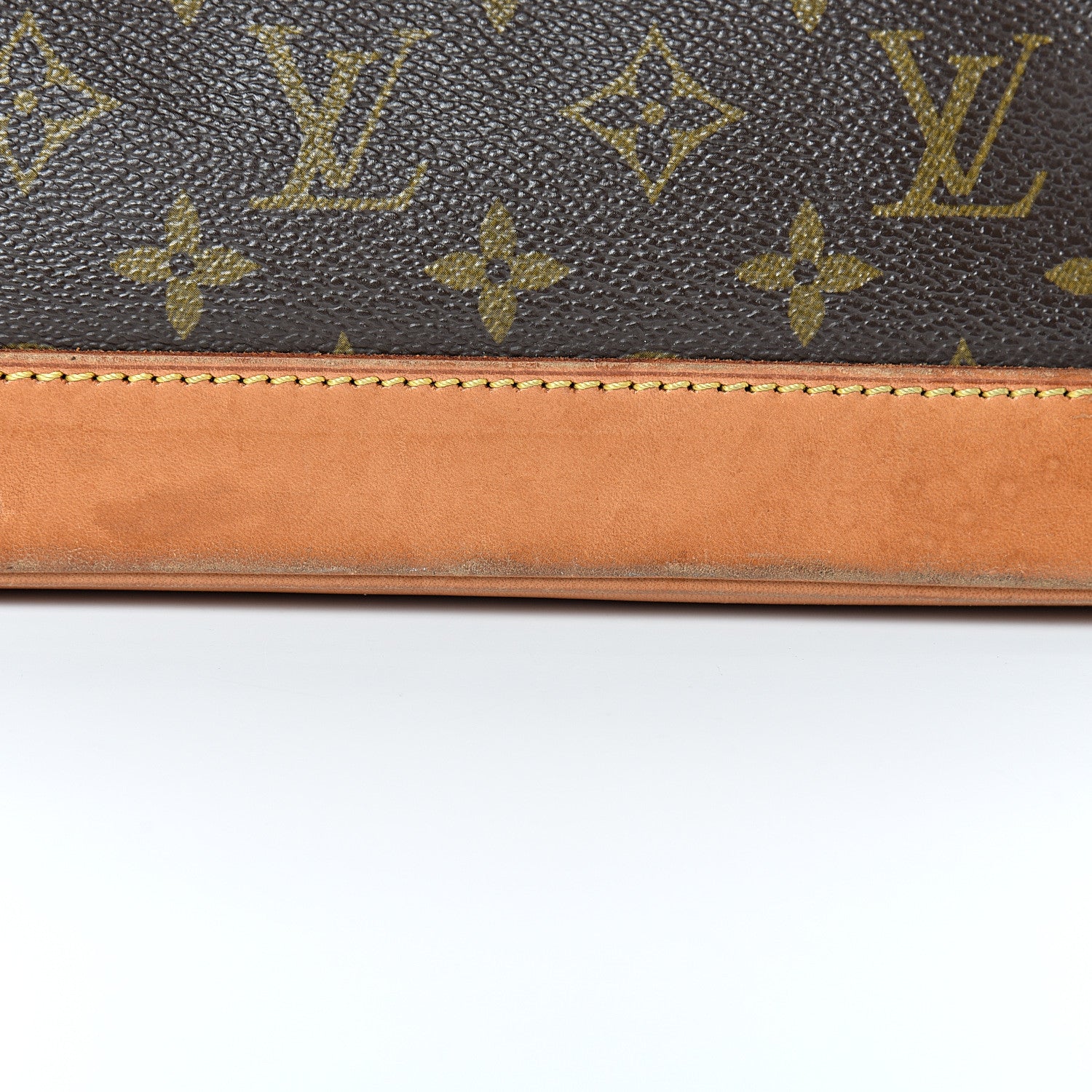 Louis Vuitton Monogram Alma PM 20 of 21