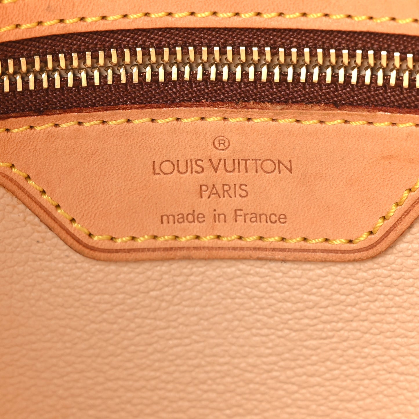 Monogram Petit Bucket 23