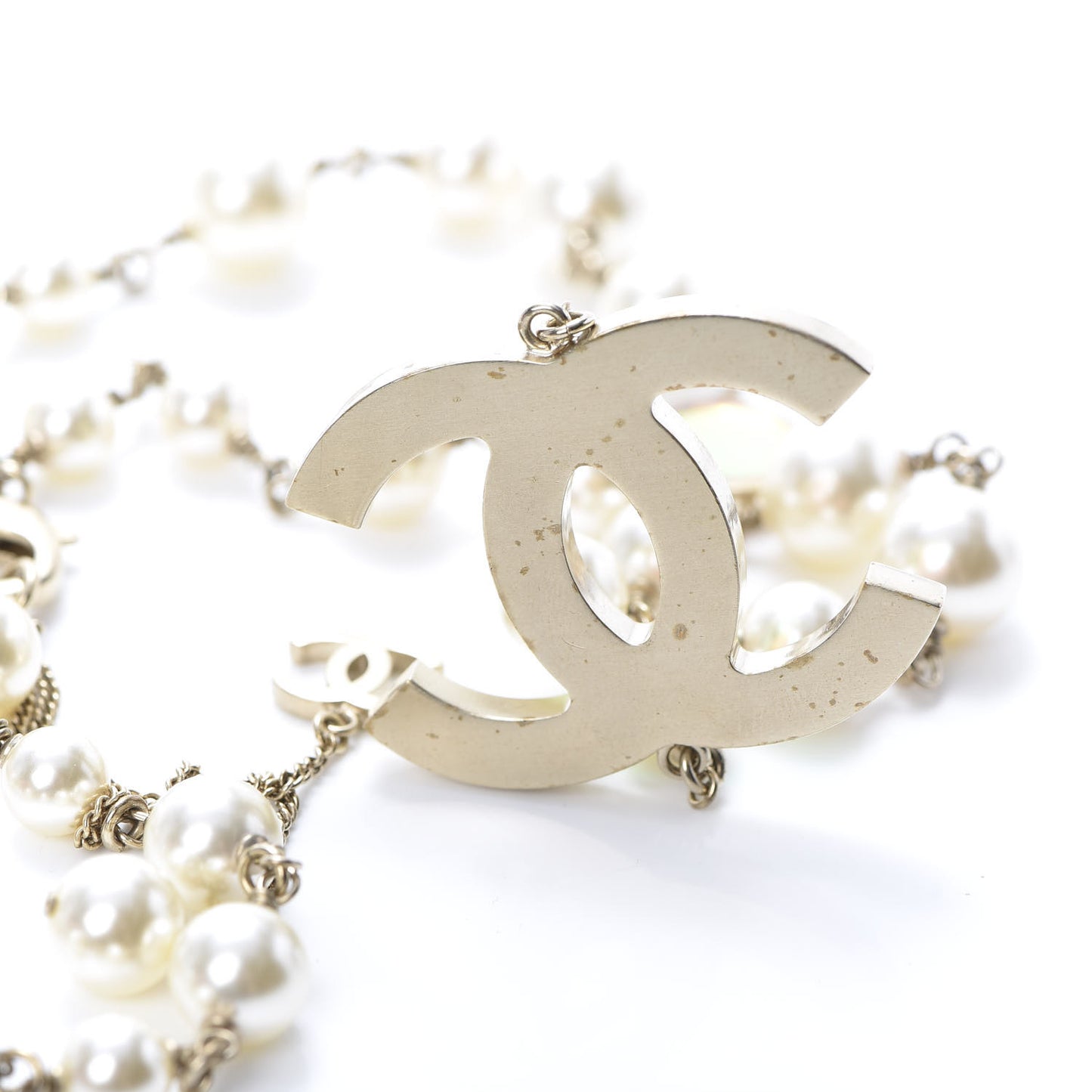 Graduated Pearl Resin CC Necklace