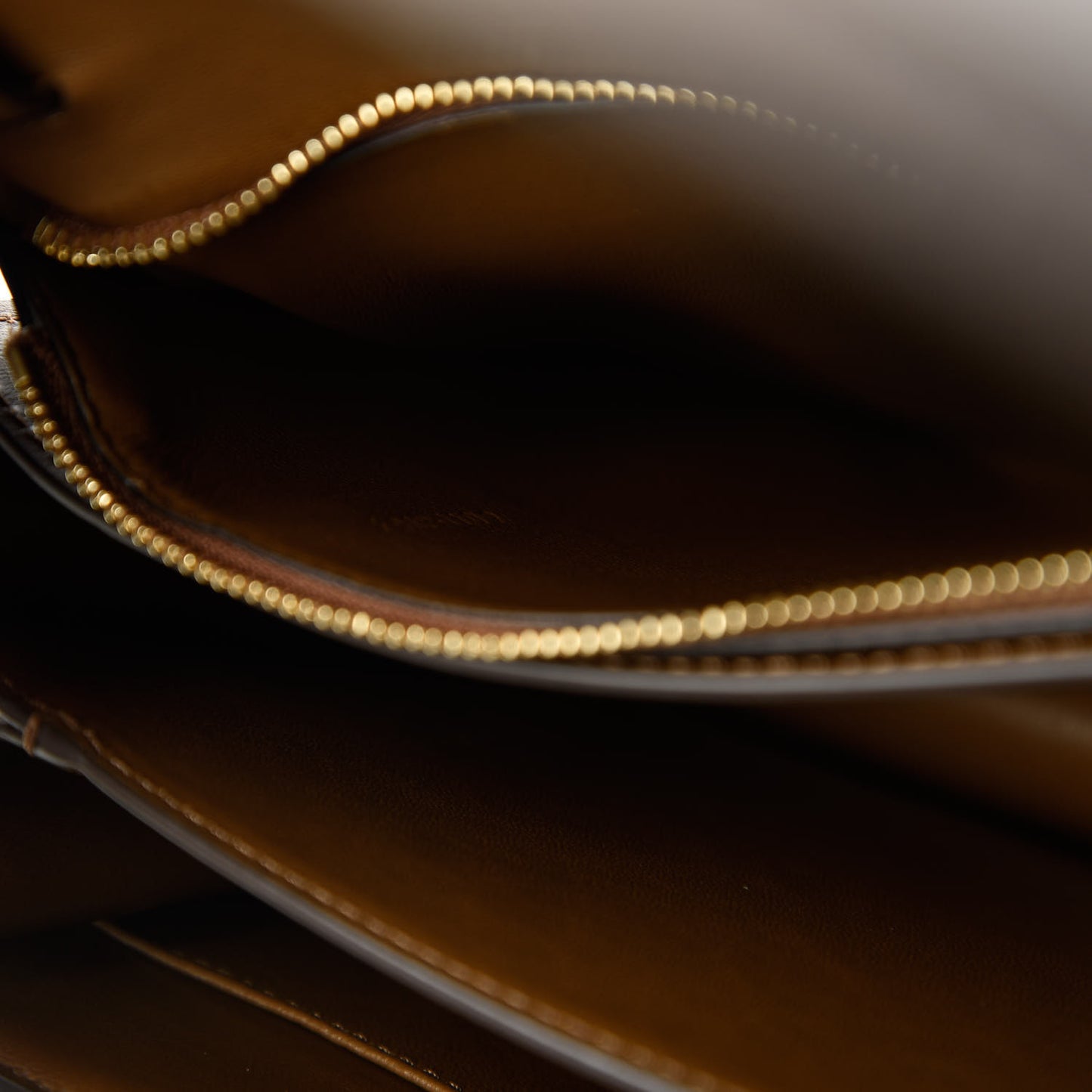 Box Calfskin Medium Classic Box Flap Bag Camel