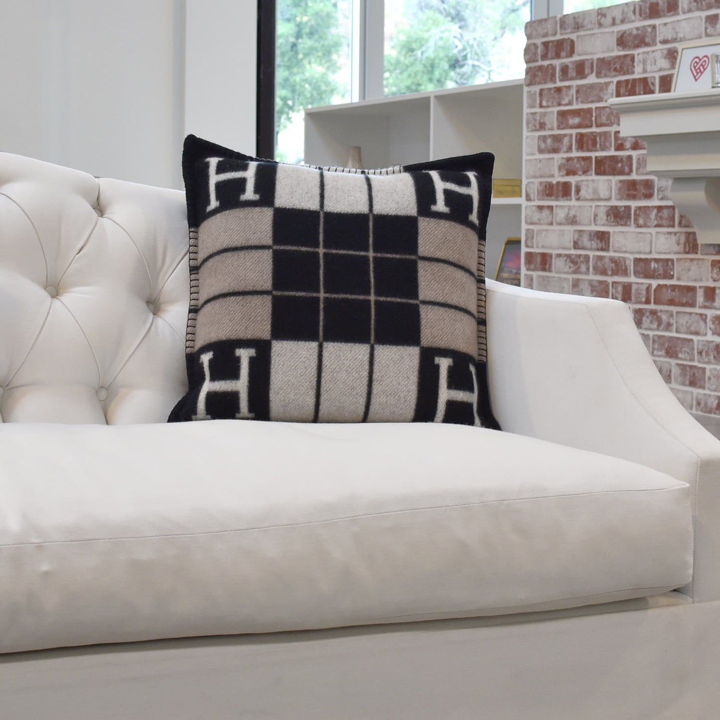 Wool Cashmere Avalon III Pillow PM Ecru Black