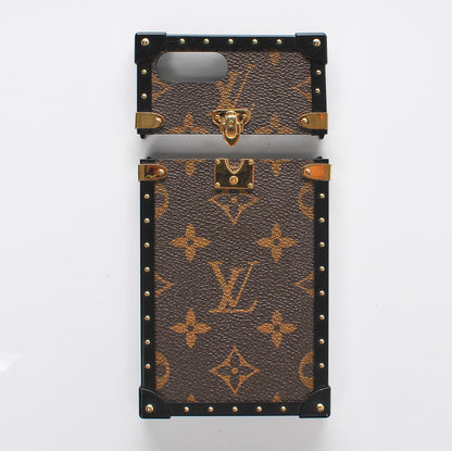 Louis Vuitton Monogram Eye-Trunk iPhone 7 Plus Case 7 of 10