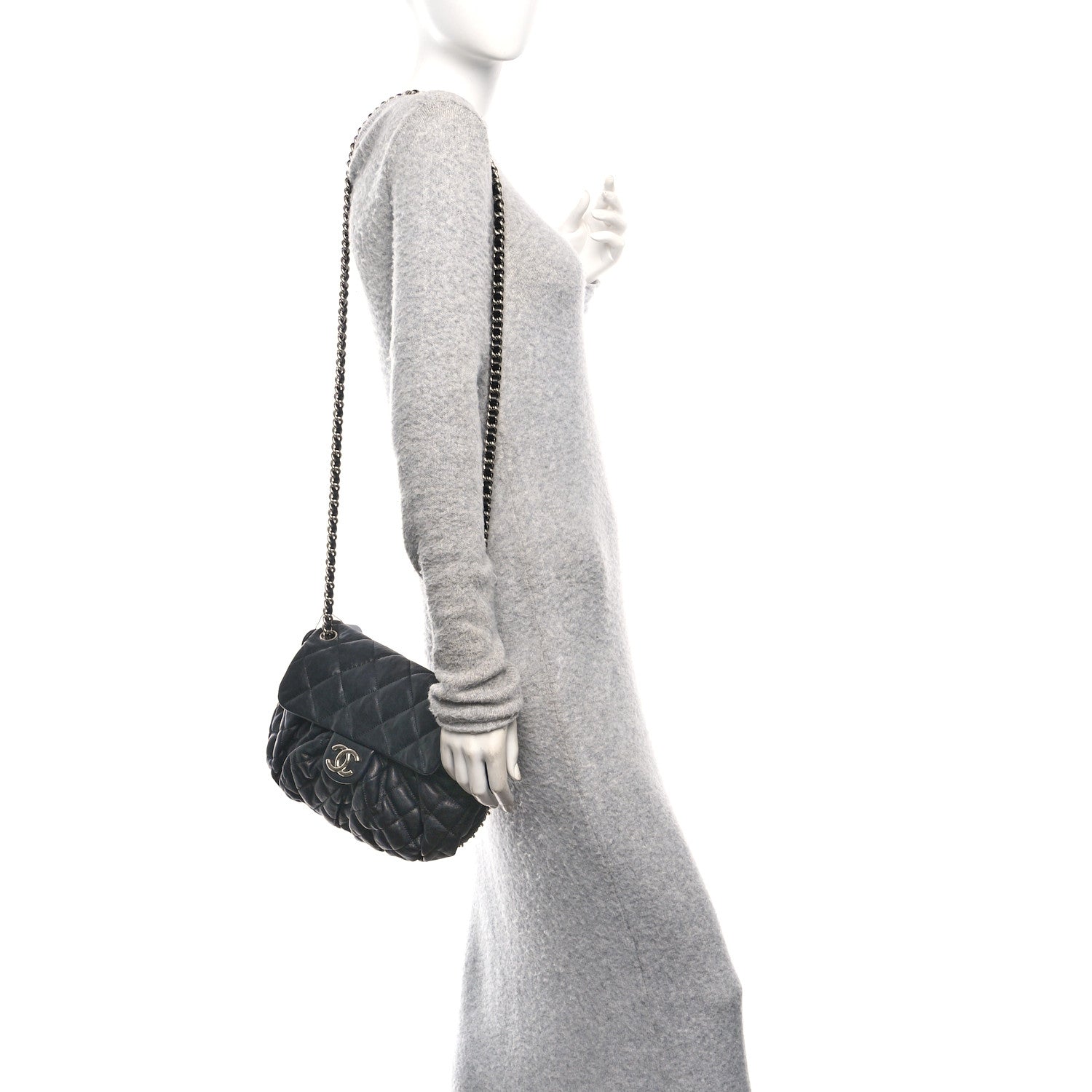 Chanel Washed Lambskin Quilted Medium Chain Around Messenger Black 2 of 10
