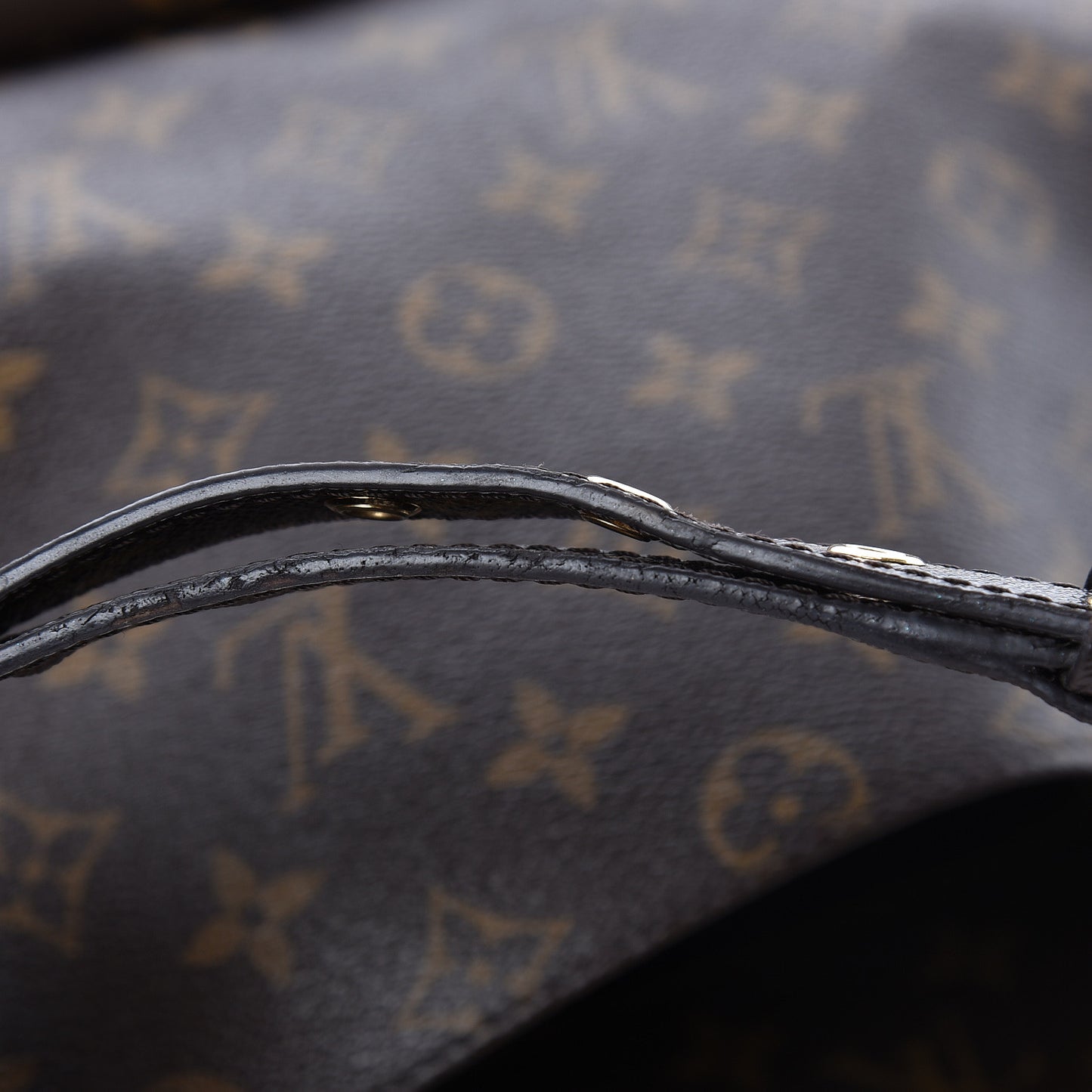 Monogram Metis